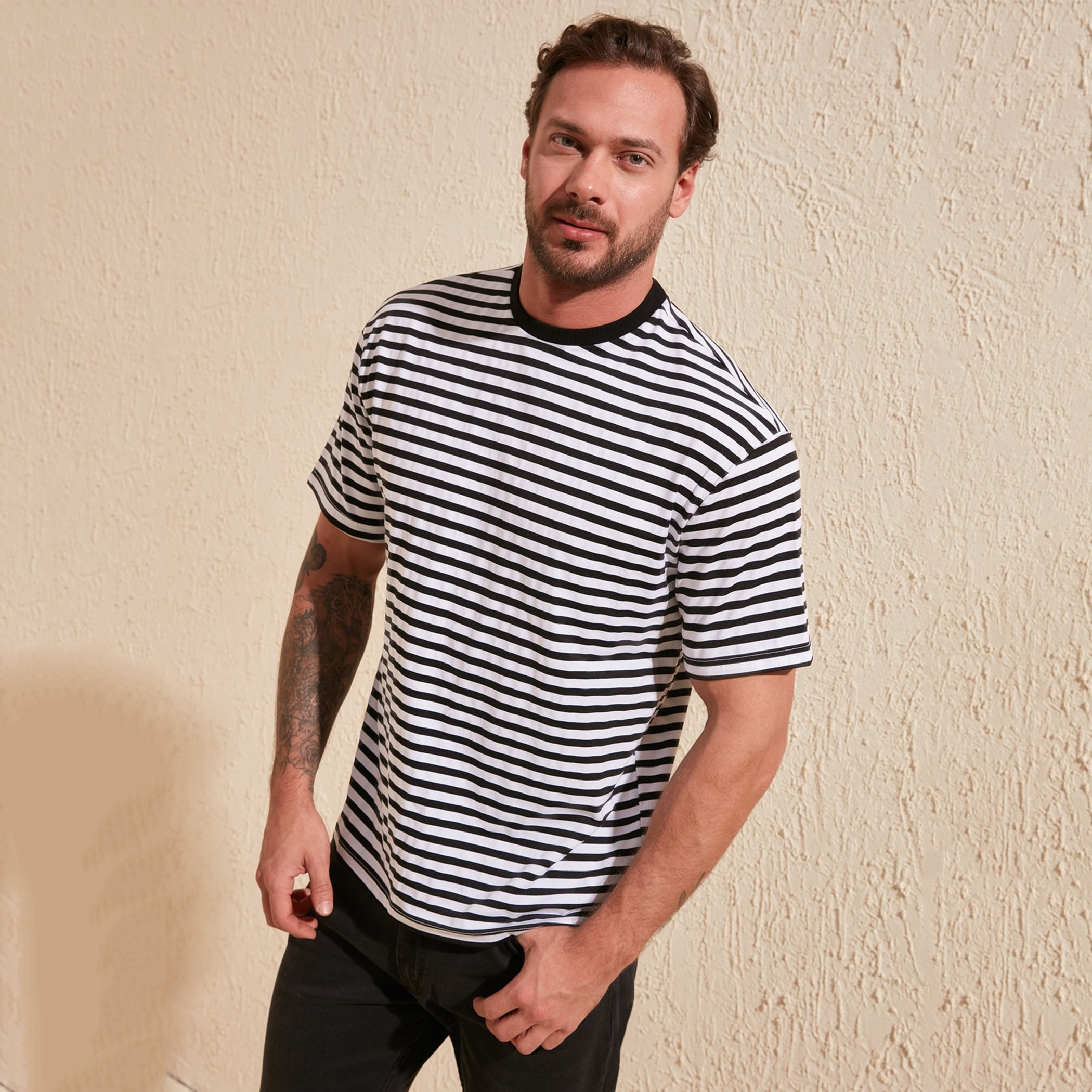 Trendyol Men Striped Crew Neck T-Shirt-men-clothing-tshirtsandpolos-tshirts-image-3