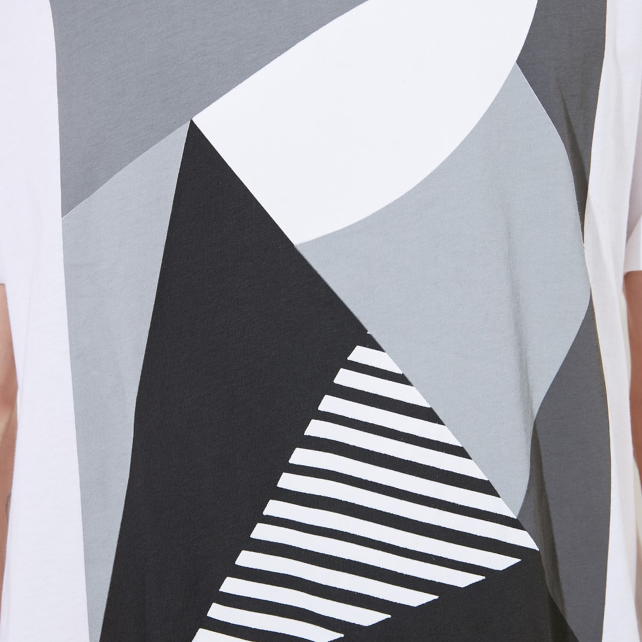 Trendyol Men Printed Crew Neck T-Shirt-men-clothing-tshirtsandpolos-tshirts-image-5