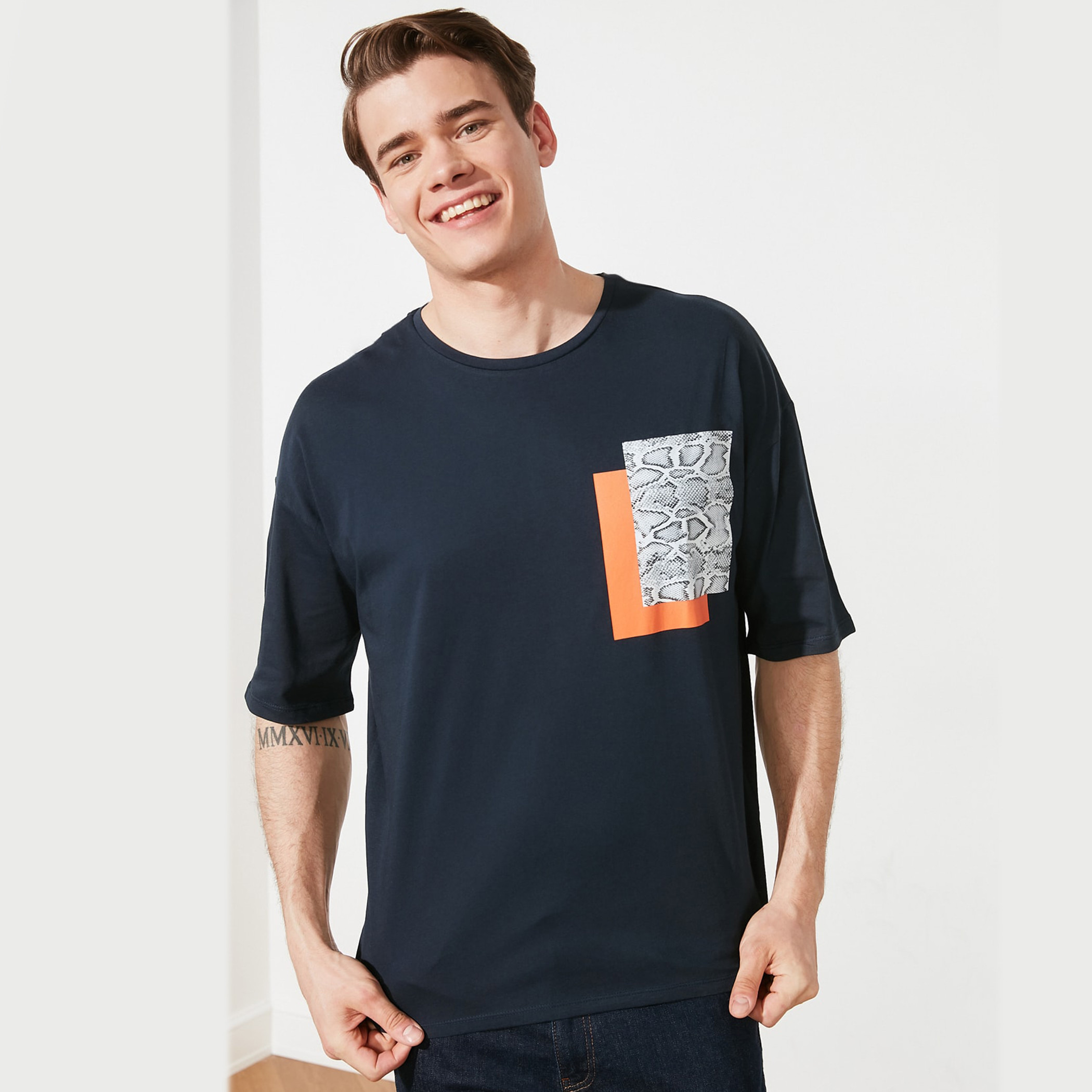 Trendyol Men Printed Round Neck T-Shirt-men-clothing-tshirtsandpolos-tshirts-image-3