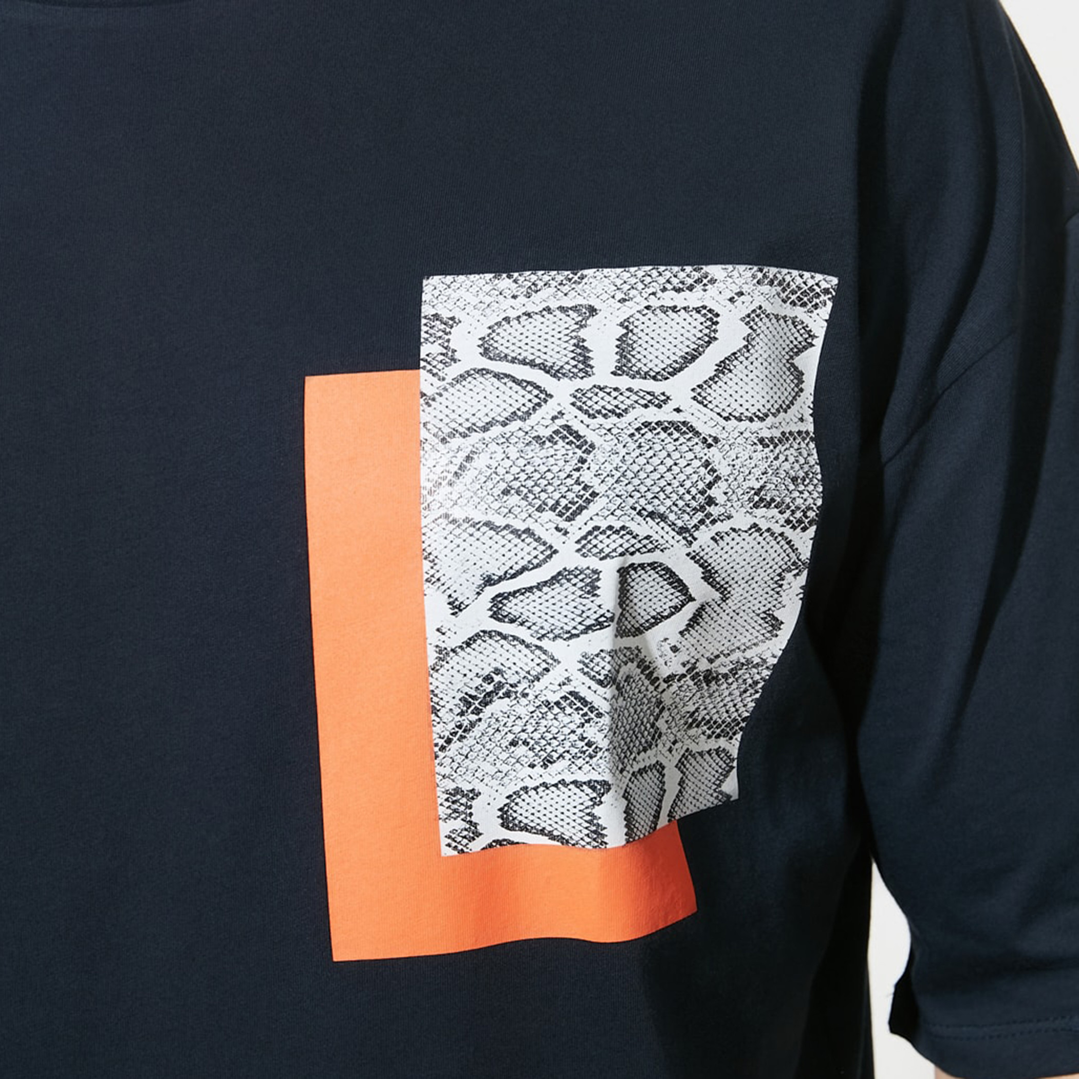 Trendyol Men Printed Round Neck T-Shirt-men-clothing-tshirtsandpolos-tshirts-image-4