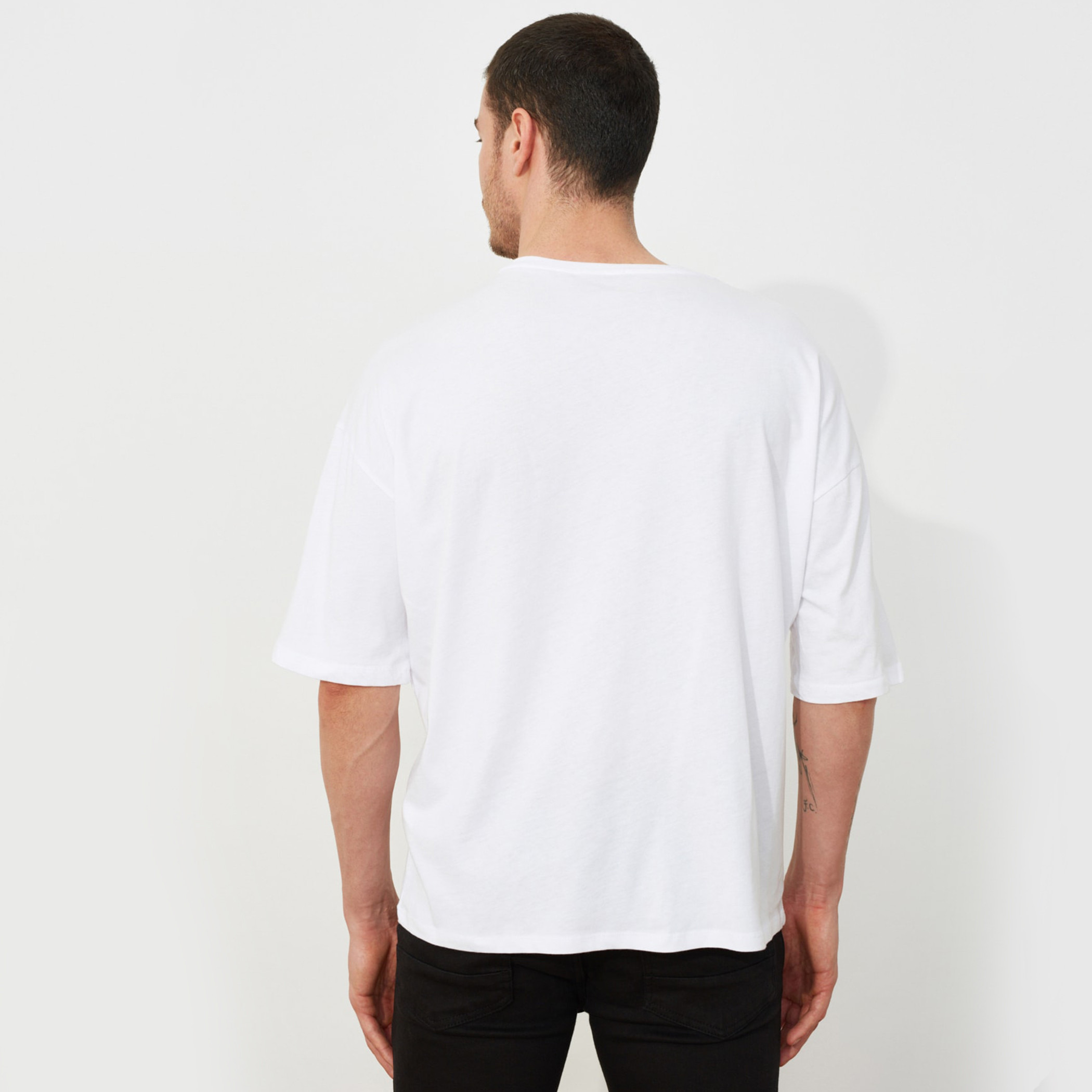 ترينديول أبيض تي شيرت-men-clothing-tshirtsandpolos-tshirts-image-5