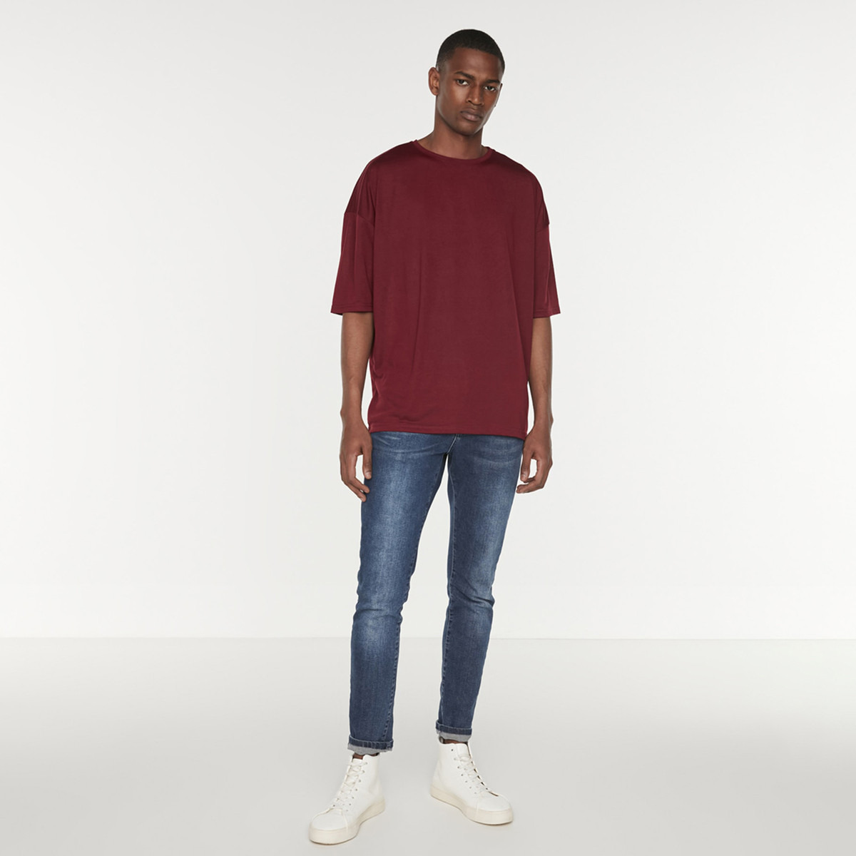 ترينديول تي شيرت عنابي سادة برقبة دائرية كبيرة الحجم للرجال-men-clothing-tshirtsandpolos-tshirts-image-4