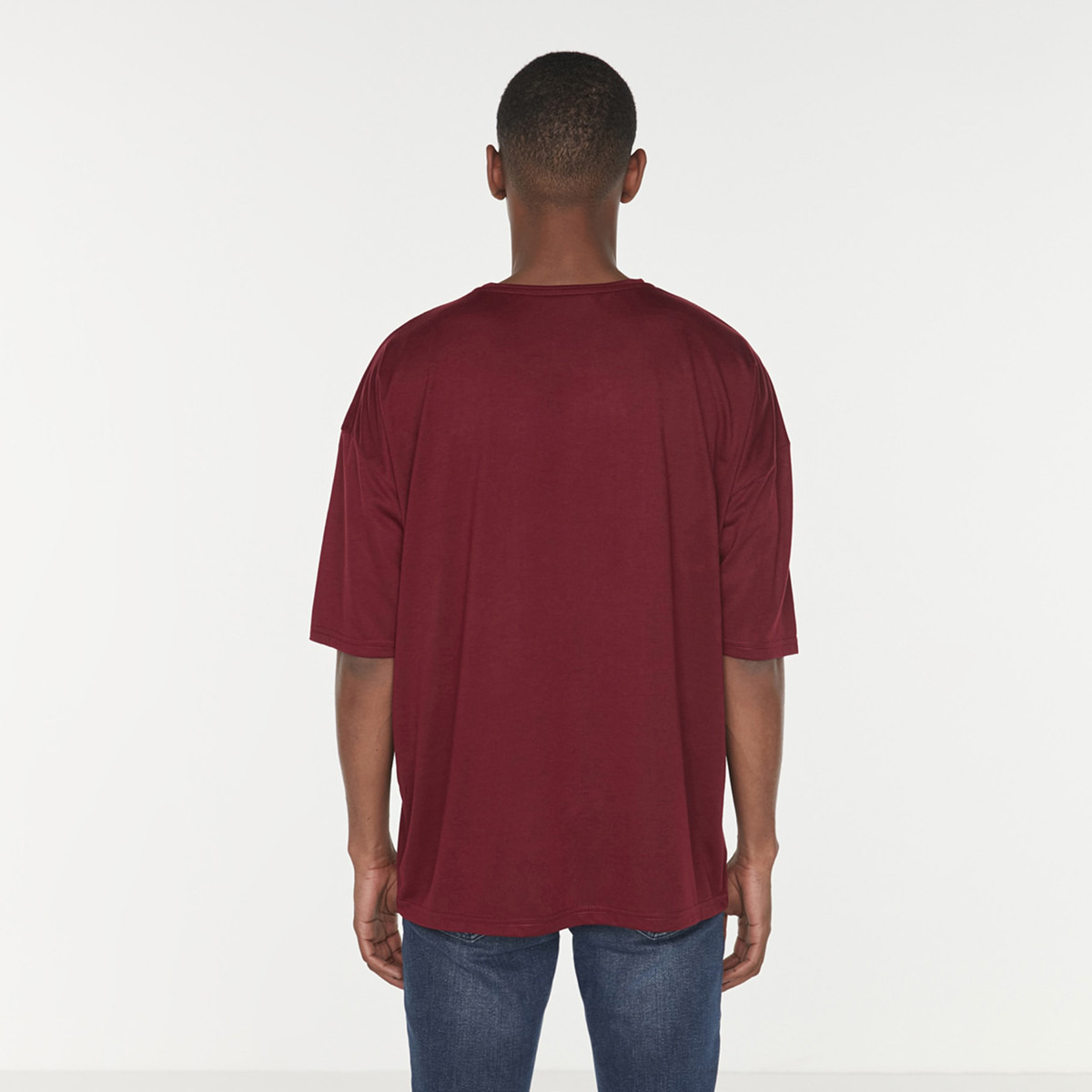 ترينديول تي شيرت عنابي سادة برقبة دائرية كبيرة الحجم للرجال-men-clothing-tshirtsandpolos-tshirts-image-5