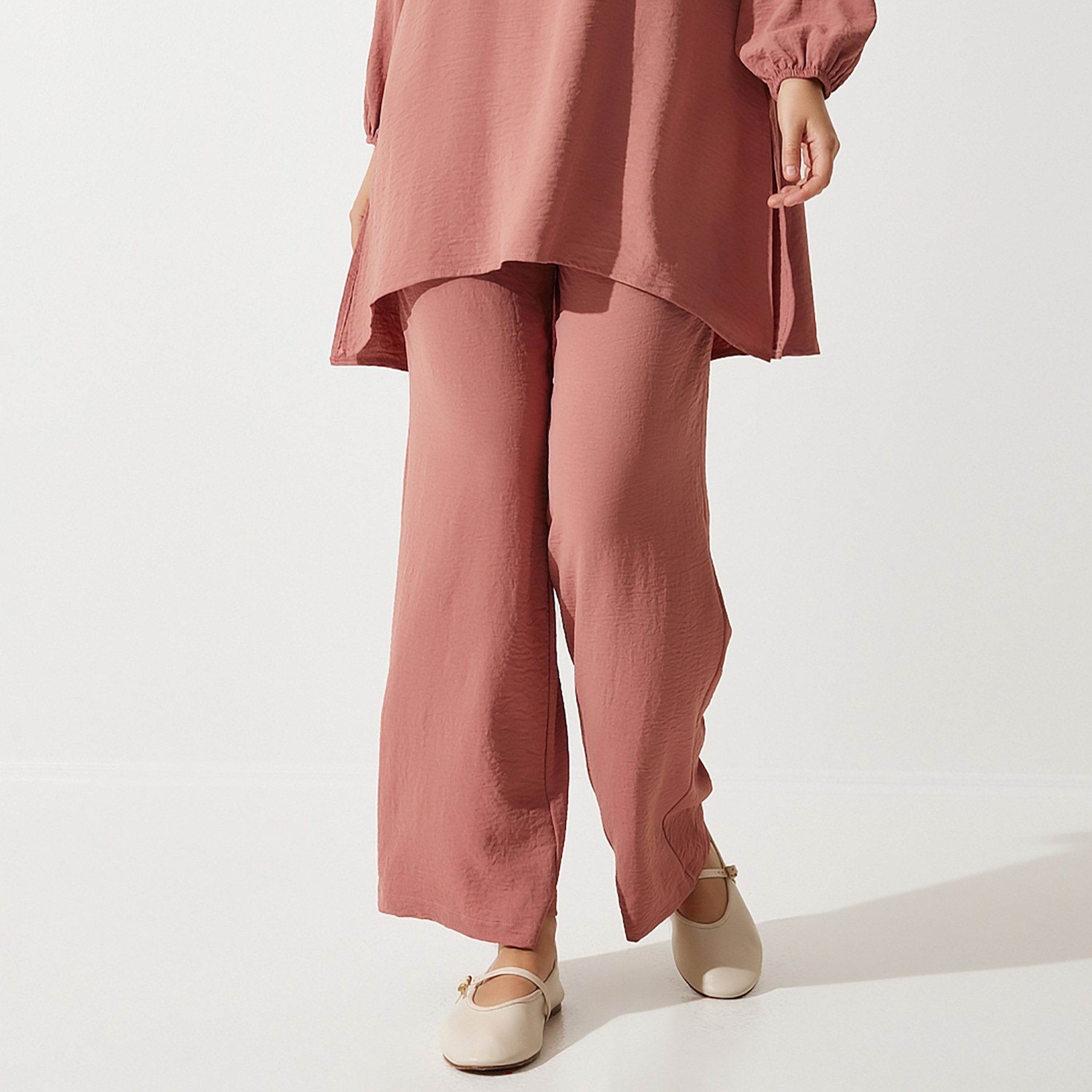 تونيك برقبة مستديرة من Happiness Istanbul ومجموعة Palazzo Knitted Women's Co-Ord-women-clothing-coordsets-image-3