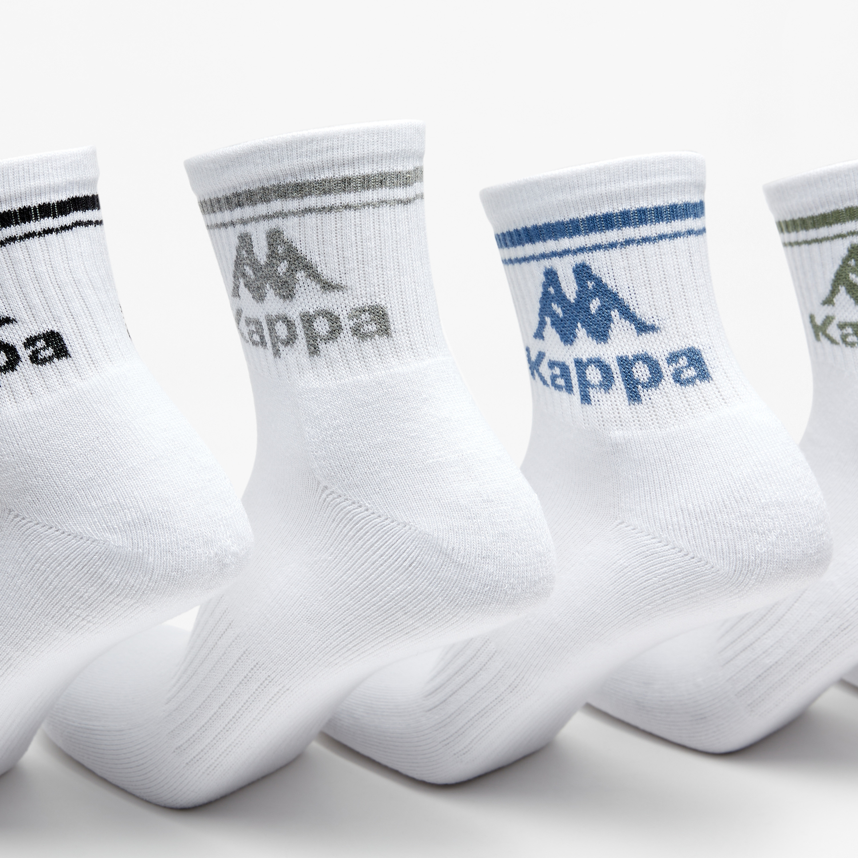 طقم جوارب رياضية موسّدة 5 أزواج بطول متوسط وتفاصيل الشعار من كابا -men-socks-image-2