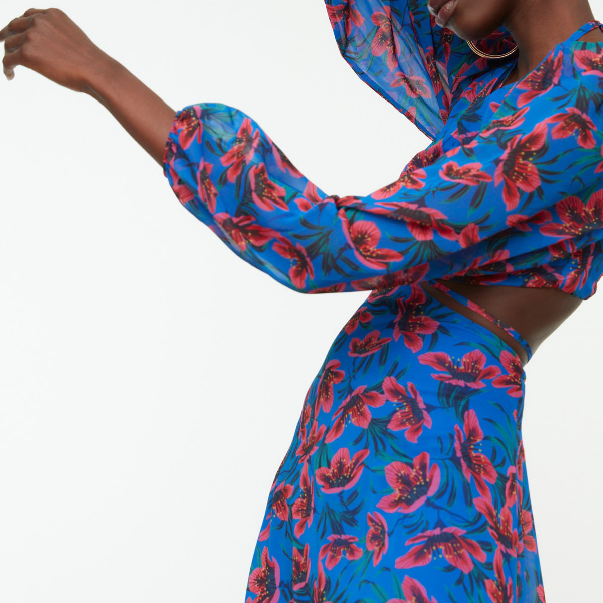 Trendyol Women Floral Cut Out Details Midi Dress-women-clothing-dresses-image-2