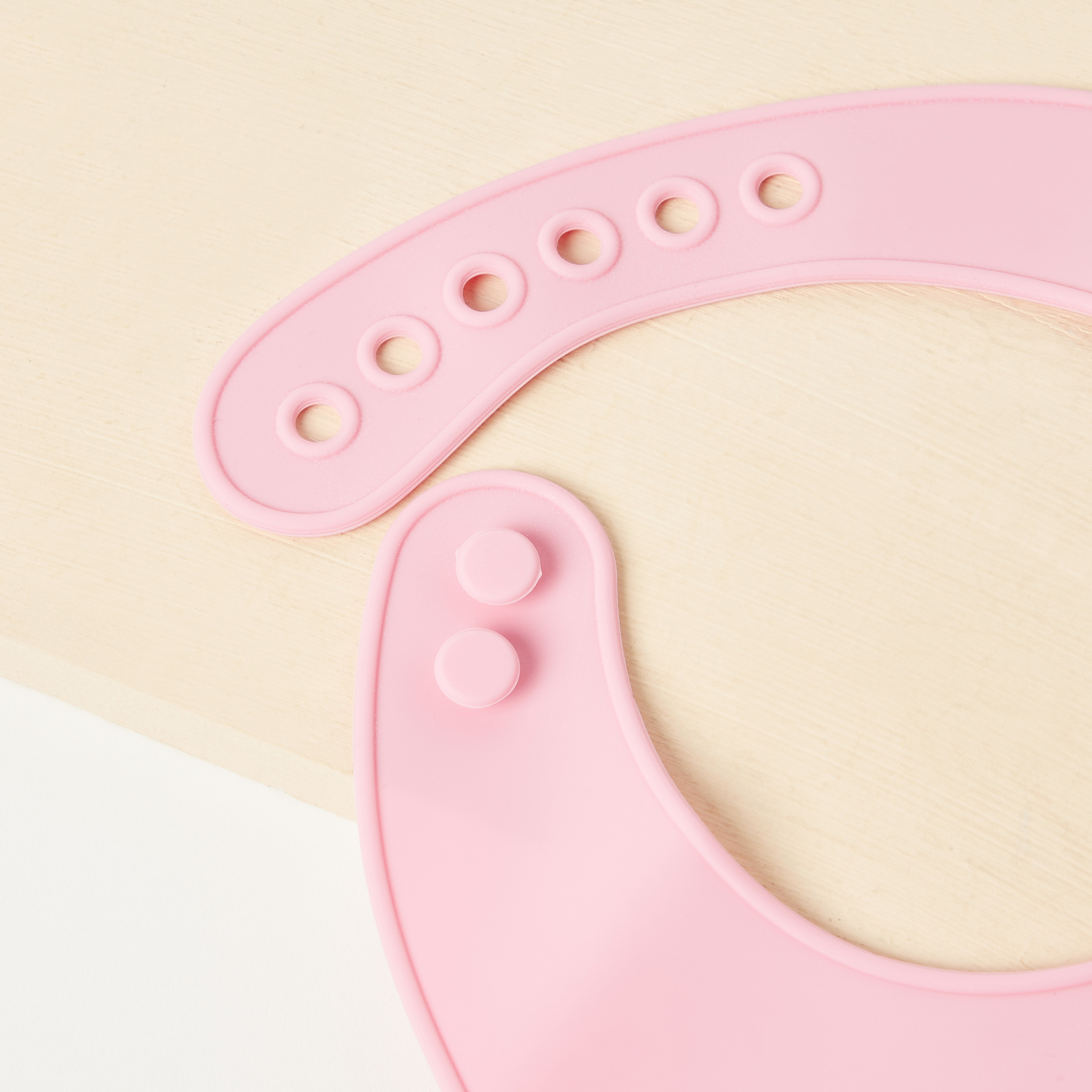 مريلة سيليكون بطبعات القطة ماري من ديزني-baby-feeding-bibs-image-3