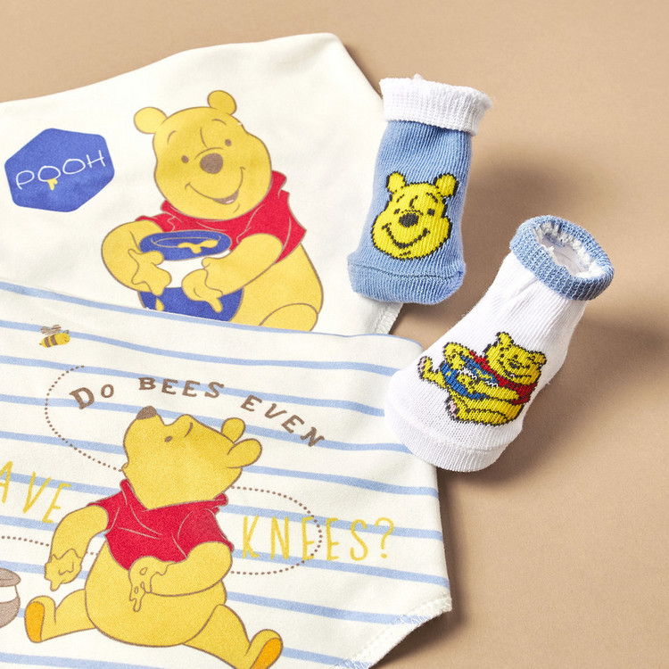 Disney Winnie the Pooh Print Bib and Booties - Set of 2