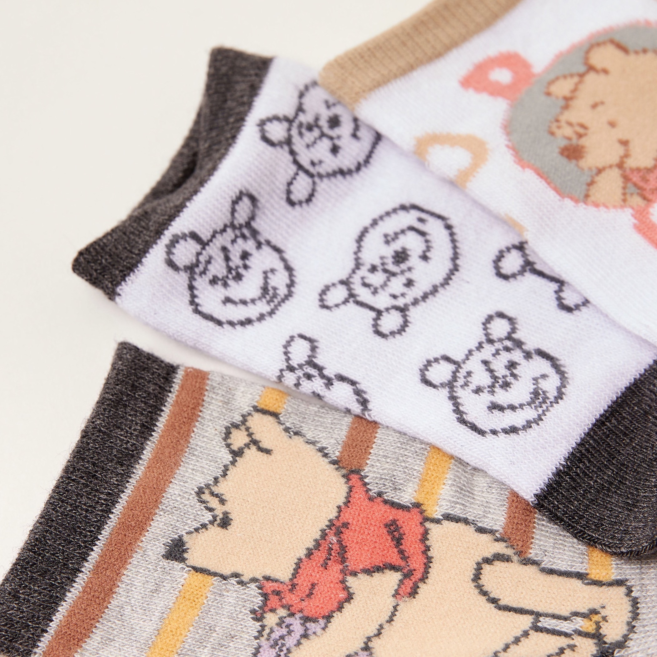 جوارب بطبعات ويني ذي بو من ديزني - طقم من 3-baby-boys-accessories-socks-image-3