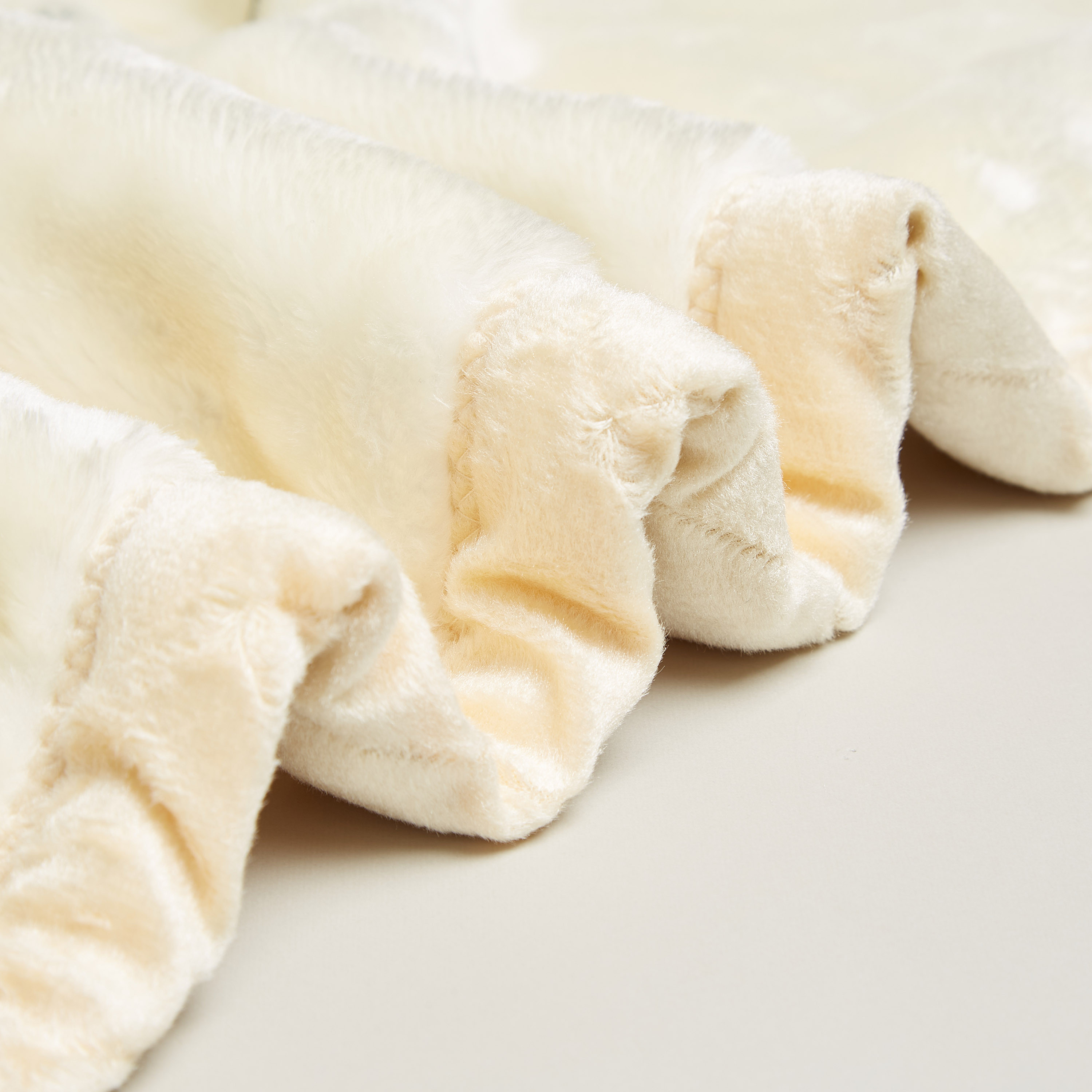 بطانية بطبعات ويني ذا بوه من ديزني - 81*81 سم-baby-nursery-blanketsandswaddles-blanketsandquilts-image-4