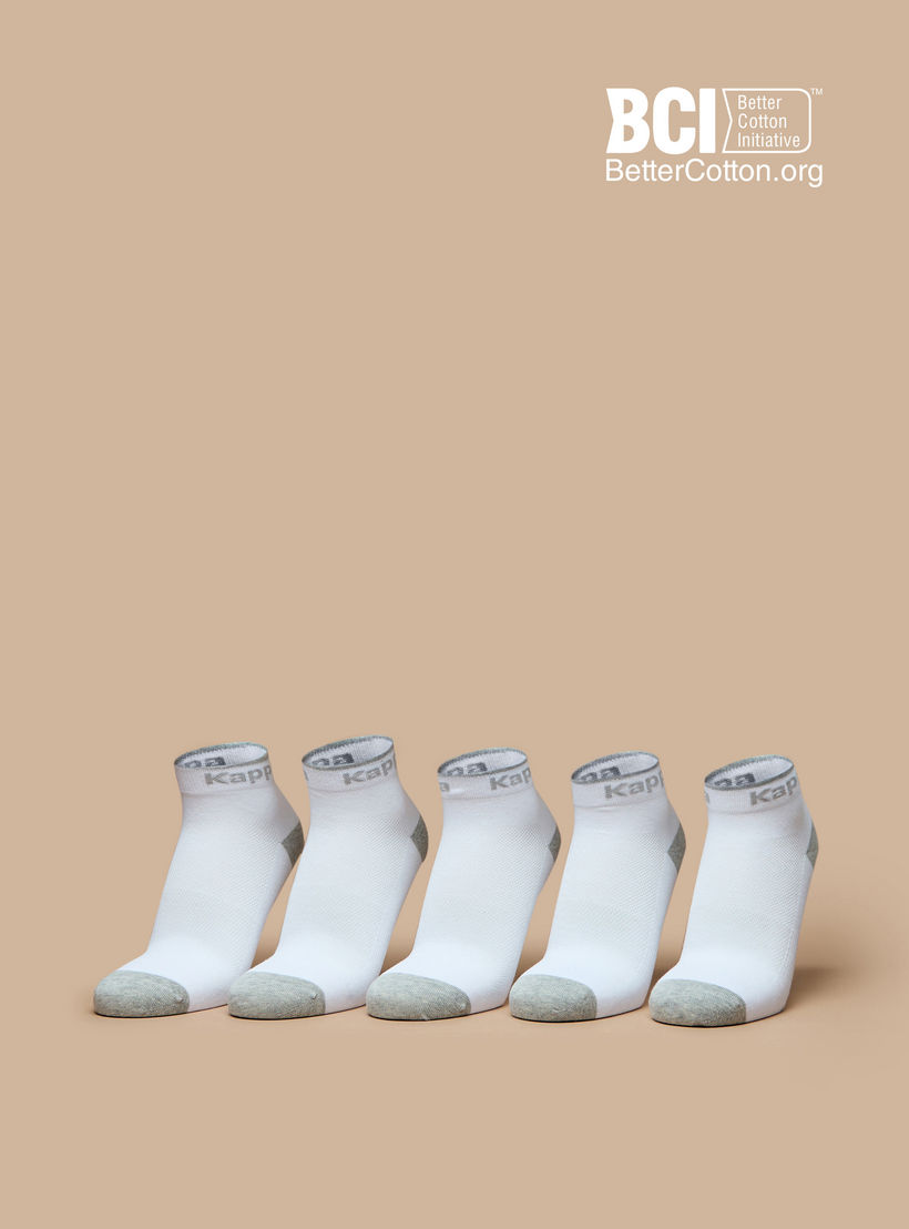 طقم جوارب رياضية 5 أزواج بطول متوسط وطبعات الشعار من كابا-men-socks-image-1