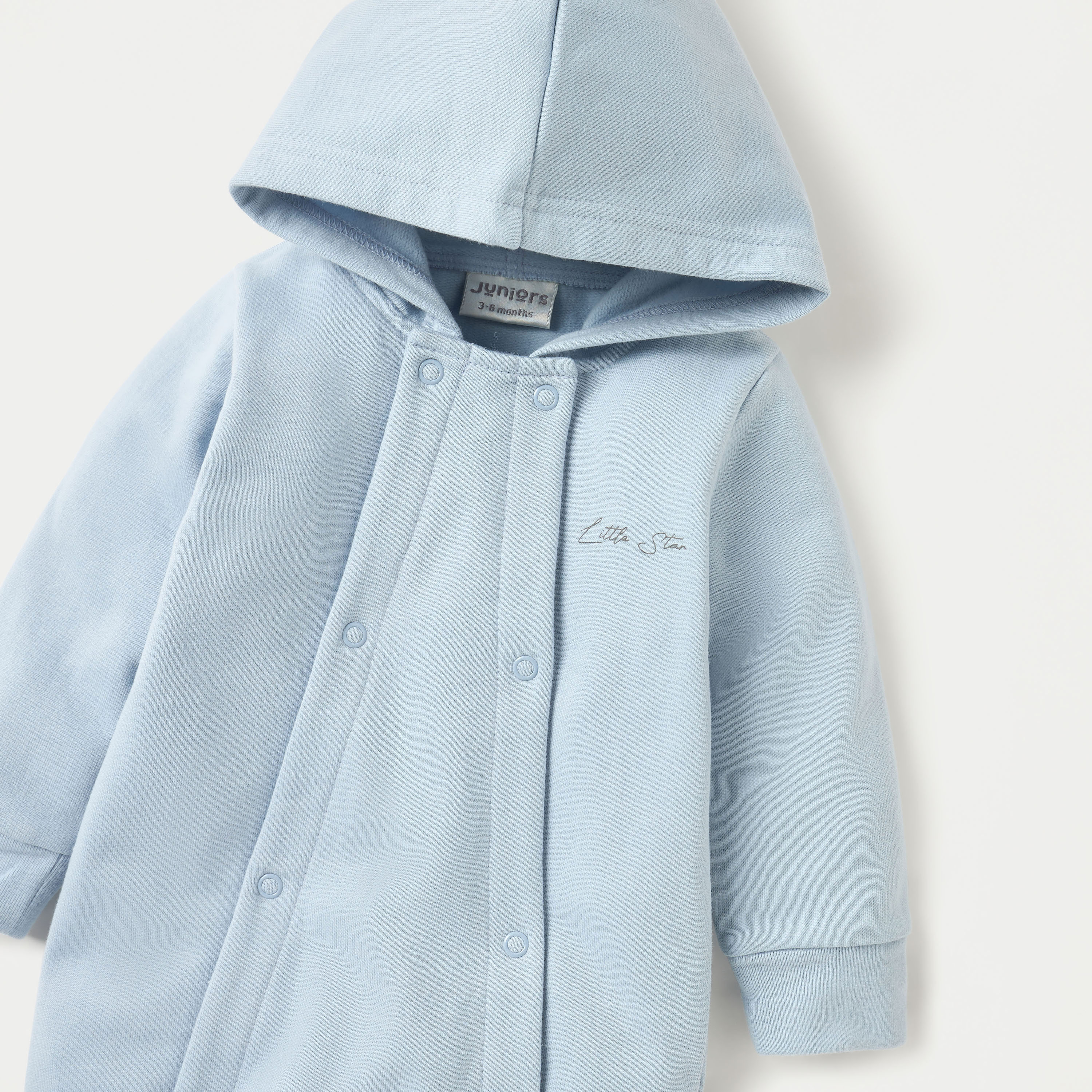 بدلة نوم مغلقة القدمين سادة بقبعة وأزرار إغلاق من جونيورز-baby-boys-clothing-nightwear-sleepsuits-image-3