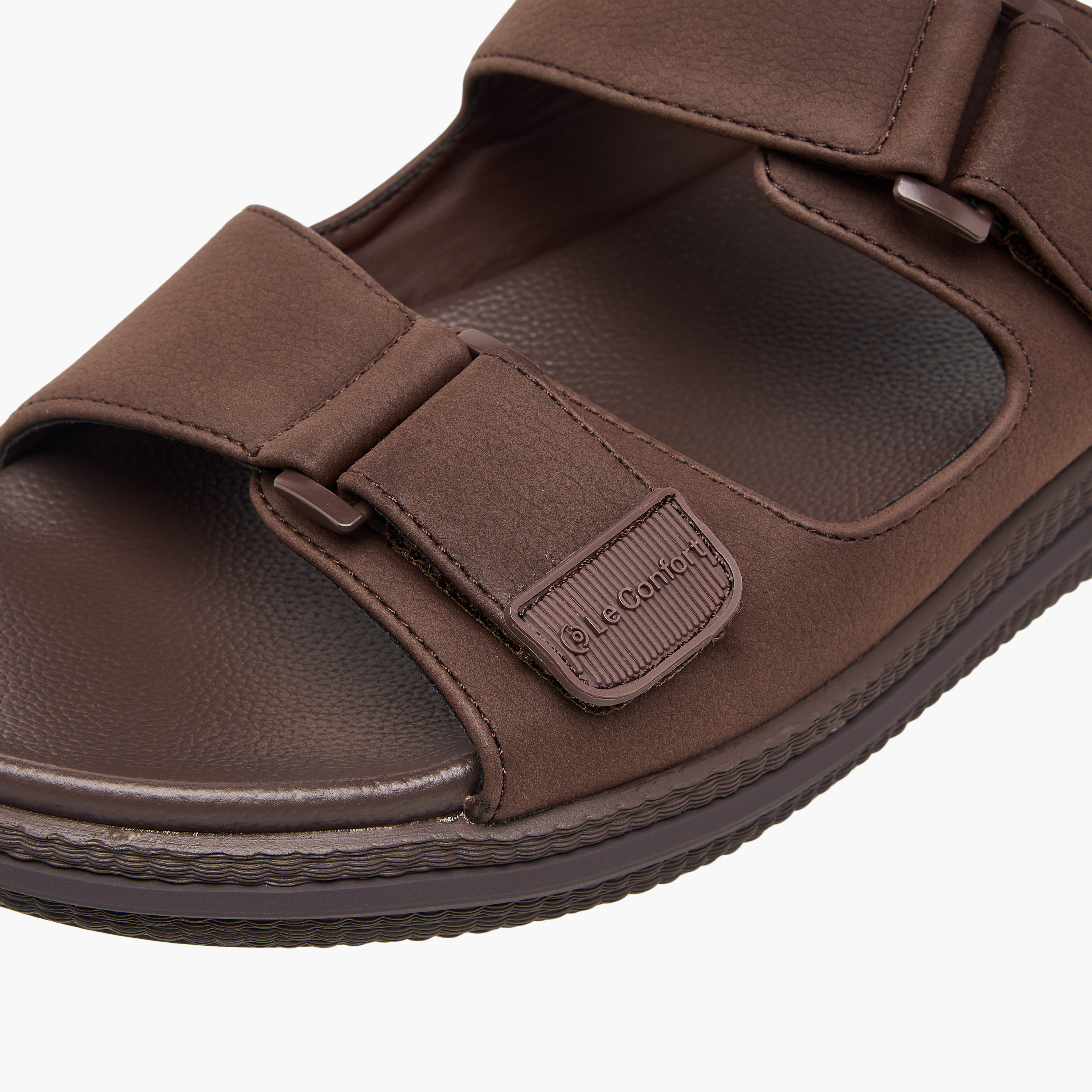 صندل مريح سهل الارتداء بارز الملمس من لو كونفرت-men-shoes-sandals-image-4