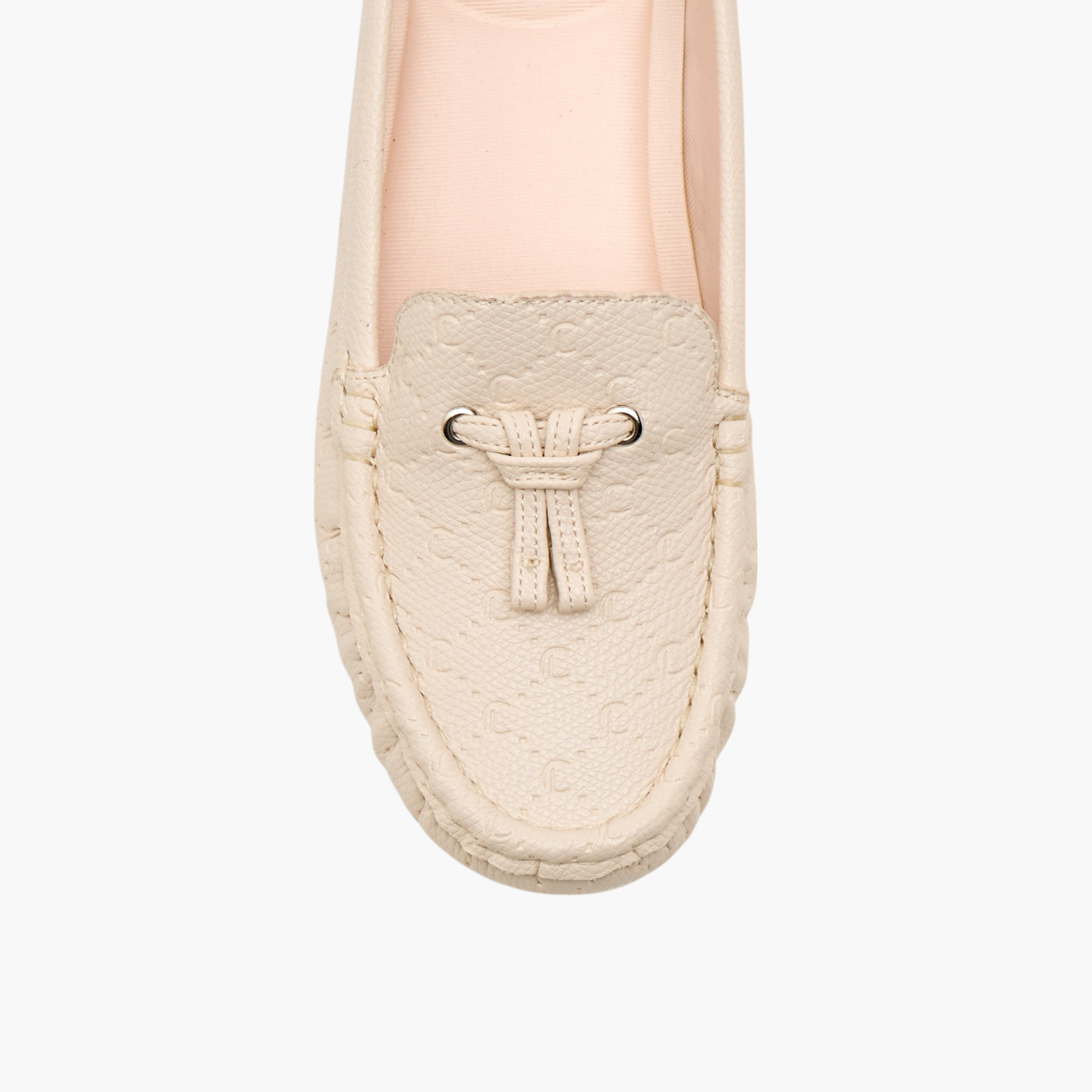 حذاء موكاسين مريح بكعب ويدج ونقوش مونوجرام من لو كونفورت-women-shoes-heels-image-10