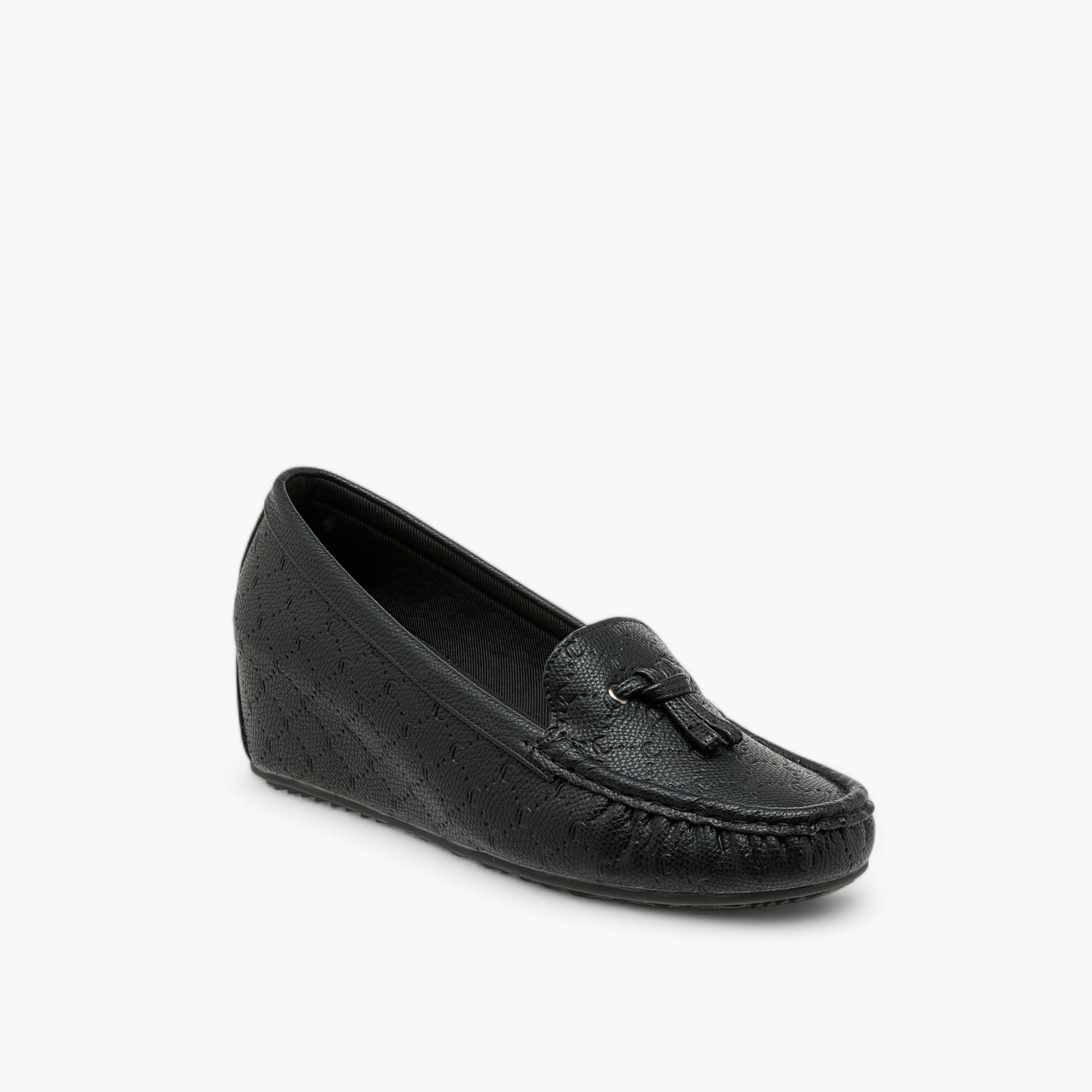 حذاء موكاسين مريح بكعب ويدج ونقوش مونوجرام من لو كونفورت-women-shoes-heels-image-2