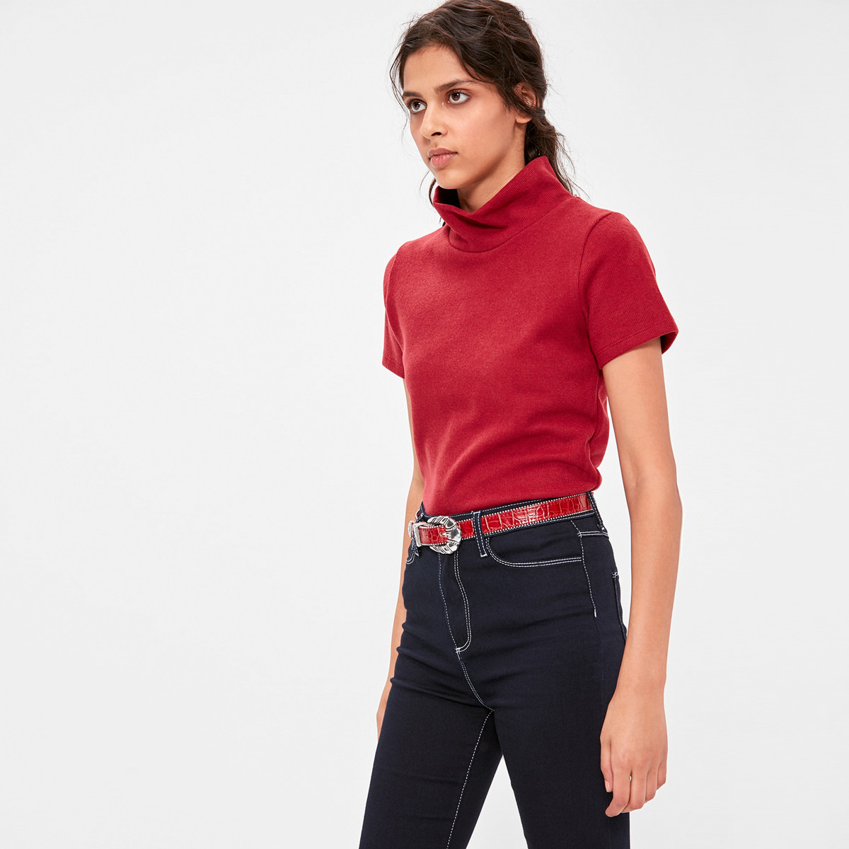 بلوزة بارزة الملمس بياقة عالية وأكمام قصيرة من ترينديول-women-clothing-tshirts-image-2