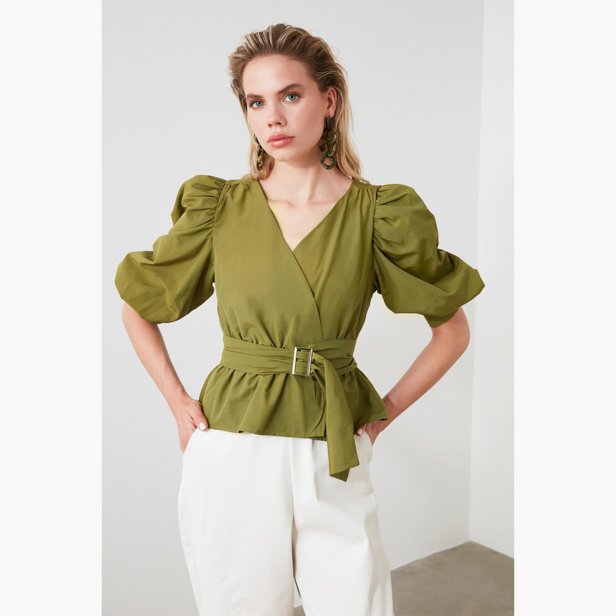 Trendyol Solid V-Neck Top with 3/4 Sleeves-women-clothing-shirtsandblouses-blouses-image-3