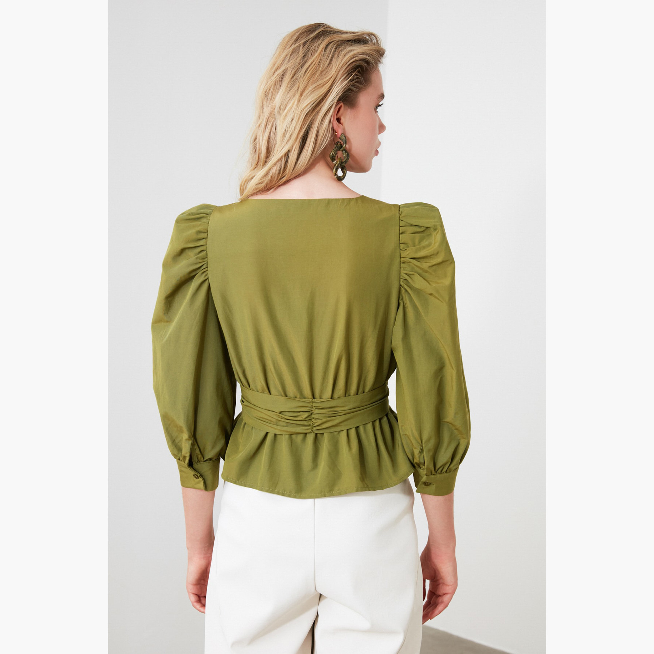 Trendyol Solid V-Neck Top with 3/4 Sleeves-women-clothing-shirtsandblouses-blouses-image-4