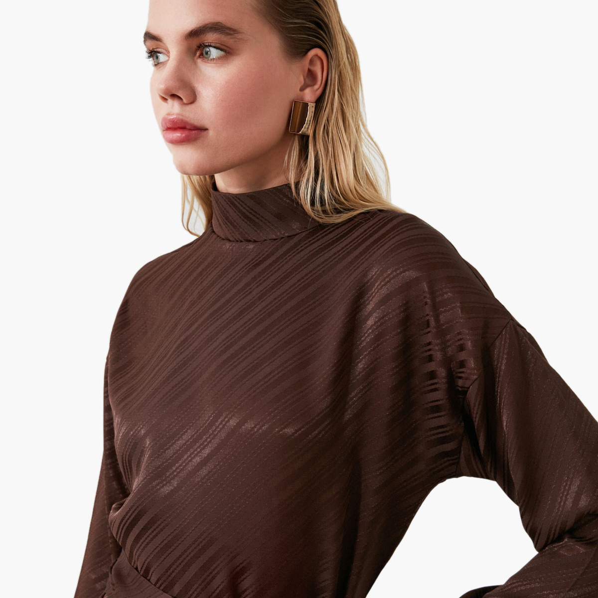 فستان واسع ميدي مقلّم برباط من ترينديول-women-clothing-dresses-image-4