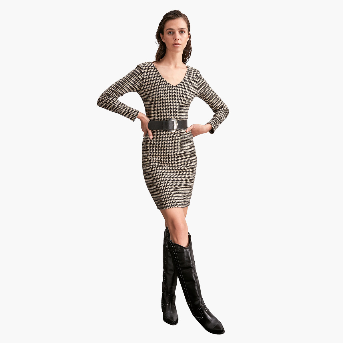 فستان قصير بطبعات وياقة v وأكمام طويلة من ترينديول-women-clothing-dresses-image-2
