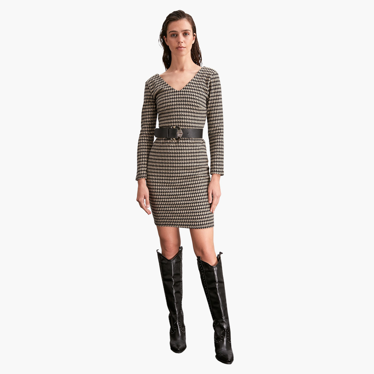 فستان قصير بطبعات وياقة v وأكمام طويلة من ترينديول-women-clothing-dresses-image-3
