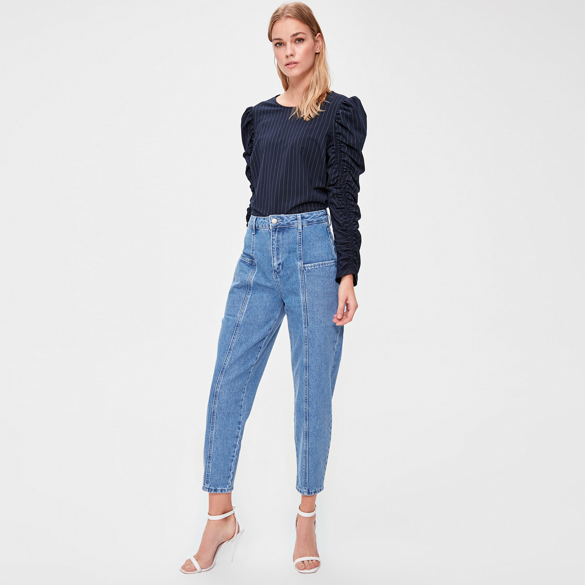 بنطلون جينز بخصر مرتفع بارز الملمس وتفاصيل جيوب من ترينديول-women-clothing-bottoms-jeans-image-3