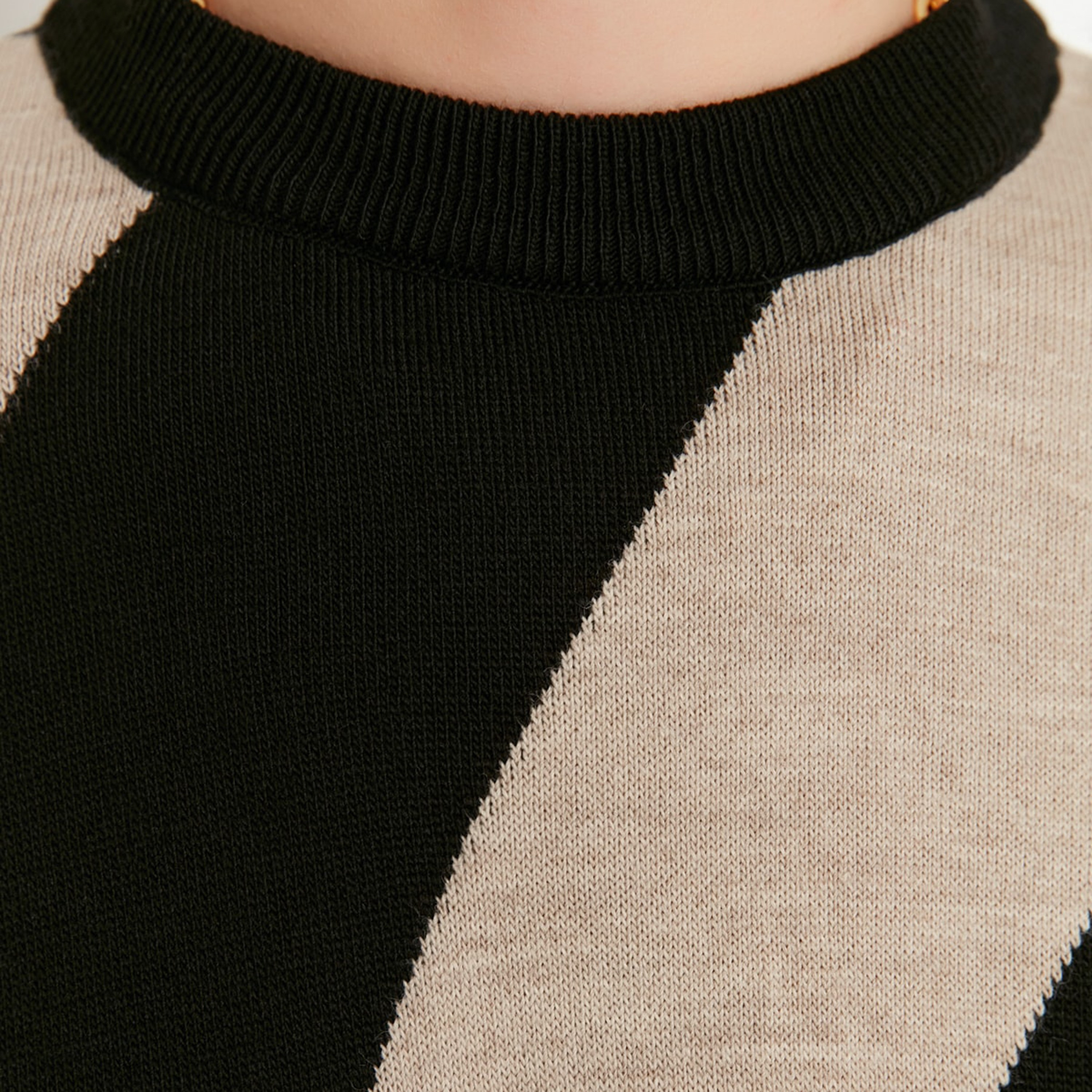 بلوفر حريمي مخطط بلون البيج بأكمام دروب شولدر من ترينديول ميلا-women-winterwear-cardigansandjumpers-jumpers-image-4