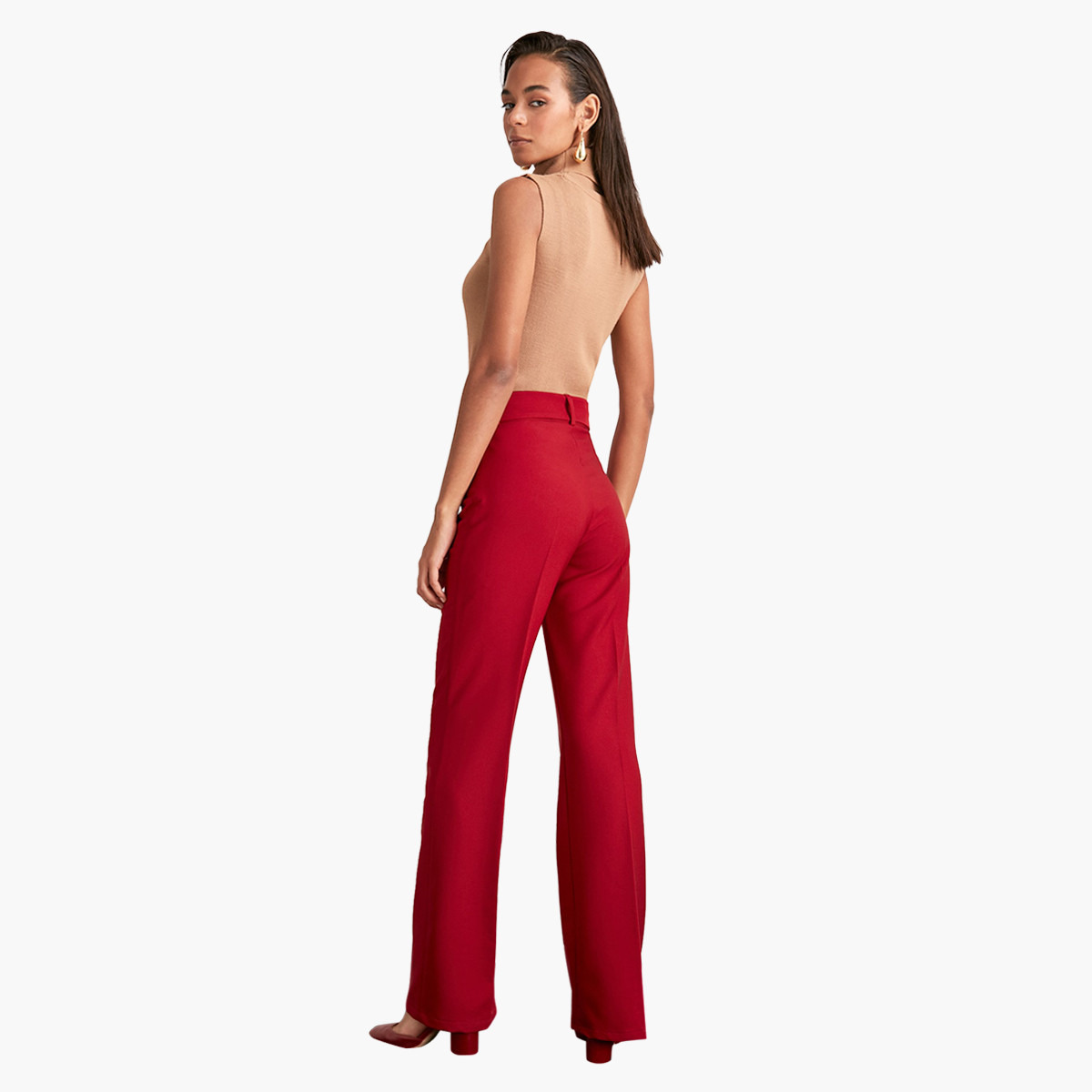 بنطلون سادة واسع بخصر متوسّط الارتفاع وحزام من ترينديول-women-clothing-bottoms-trousers-image-3