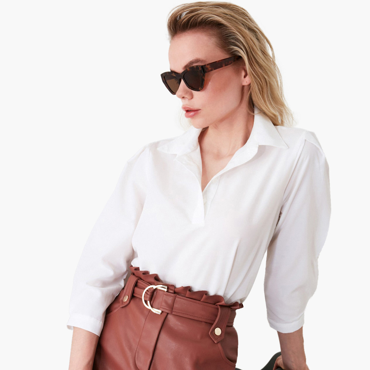 قميص سادة بياقة عادية وأكمام 3/4 من ترينديول-women-clothing-shirtsandblouses-blouses-image-4