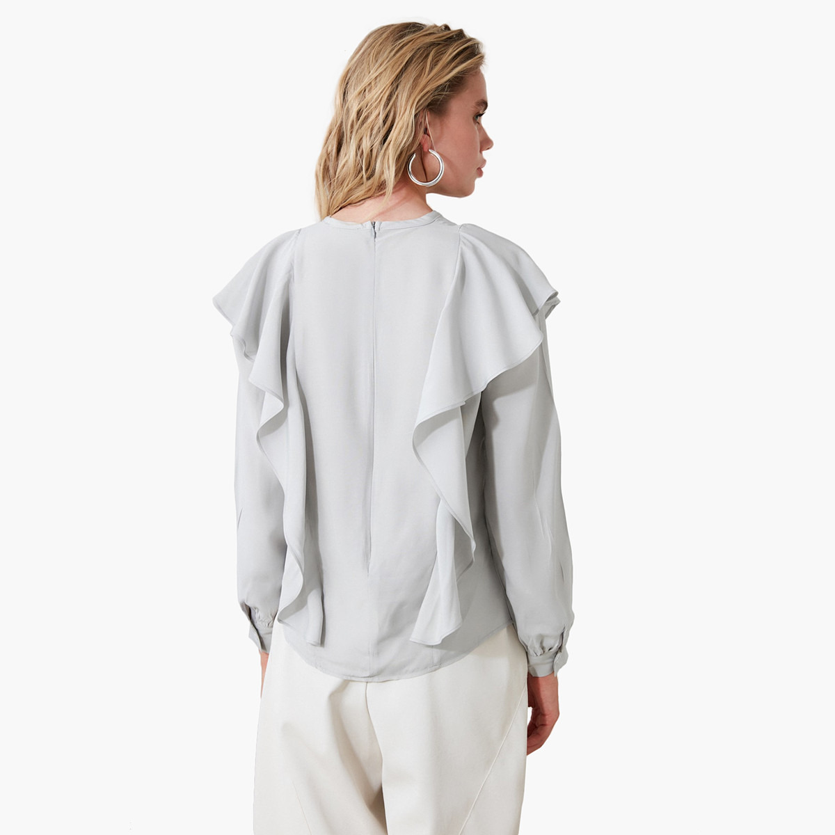 بلوزة بياقة ضيّقة وأكمام طريلة وتفاصيل كشكشة من ترينديول-women-clothing-shirtsandblouses-blouses-image-4