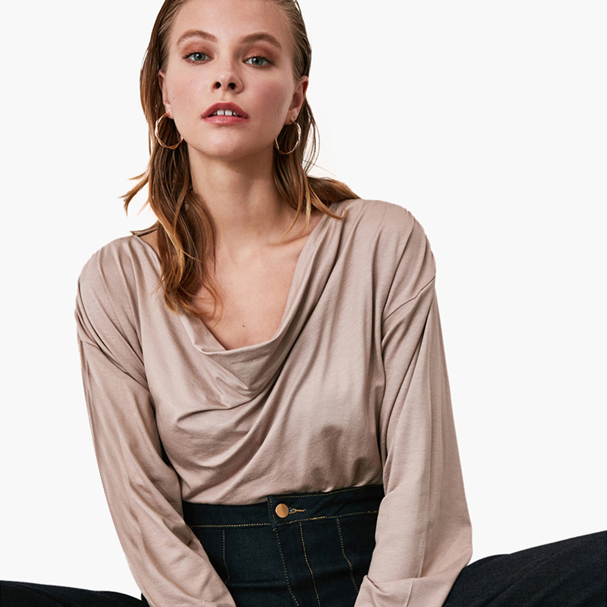 بلوزة سادة بياقة منسدلة وأكمام طويلة من ترينديول-women-clothing-shirtsandblouses-blouses-image-1