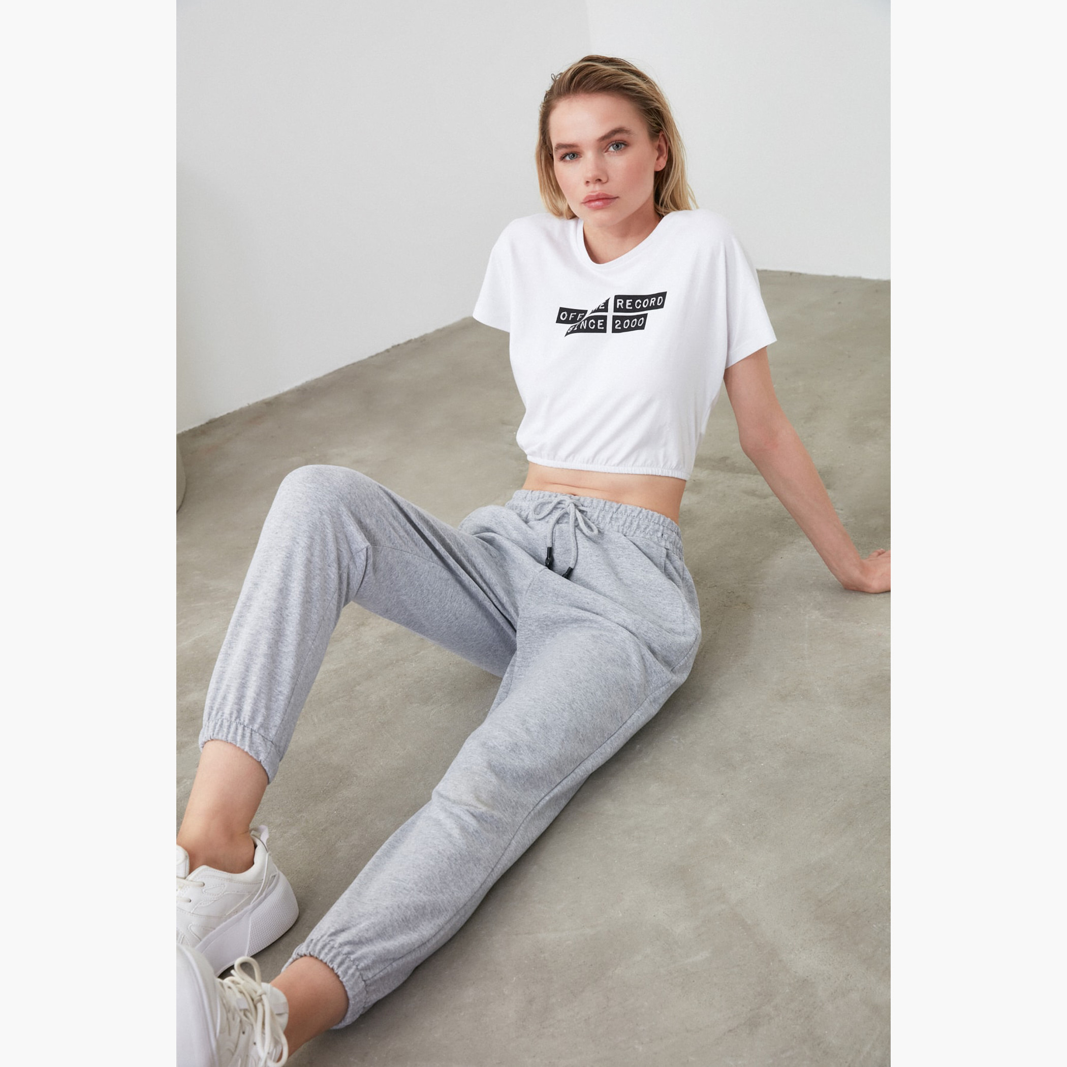 فيرو مودا أزرق تي شيرت-women-clothing-bottoms-joggers-image-2