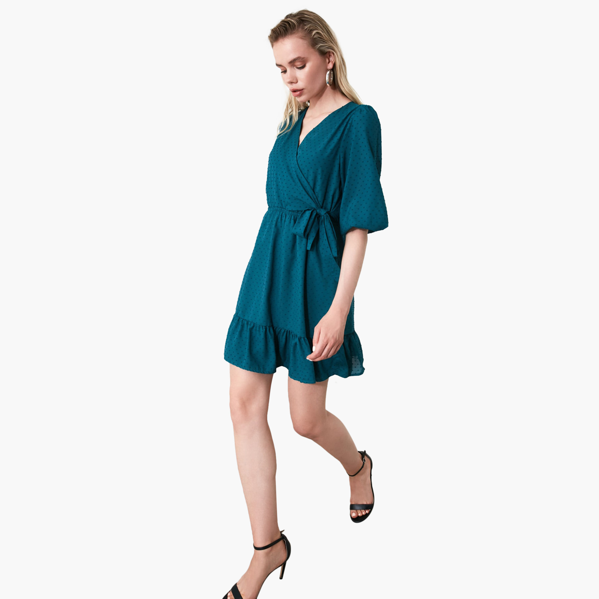 فستان ملفوف قصير بارز الملمس بأكمام 3/4 وياقة سوربلايس من ترينديول-women-clothing-dresses-image-2