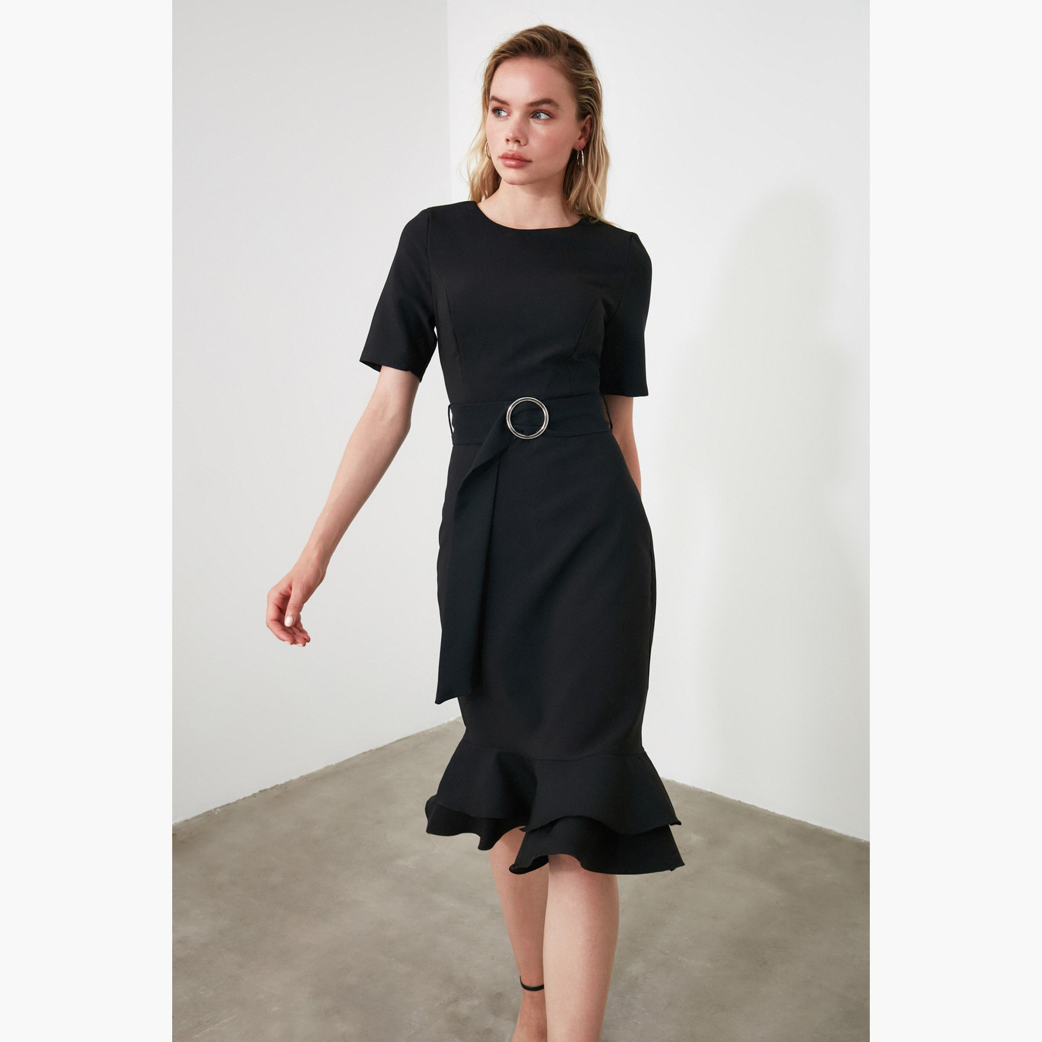 Trendyol Solid Midi Belted Dress with Round Neck and Short Sleeves-women-clothing-dresses-image-1