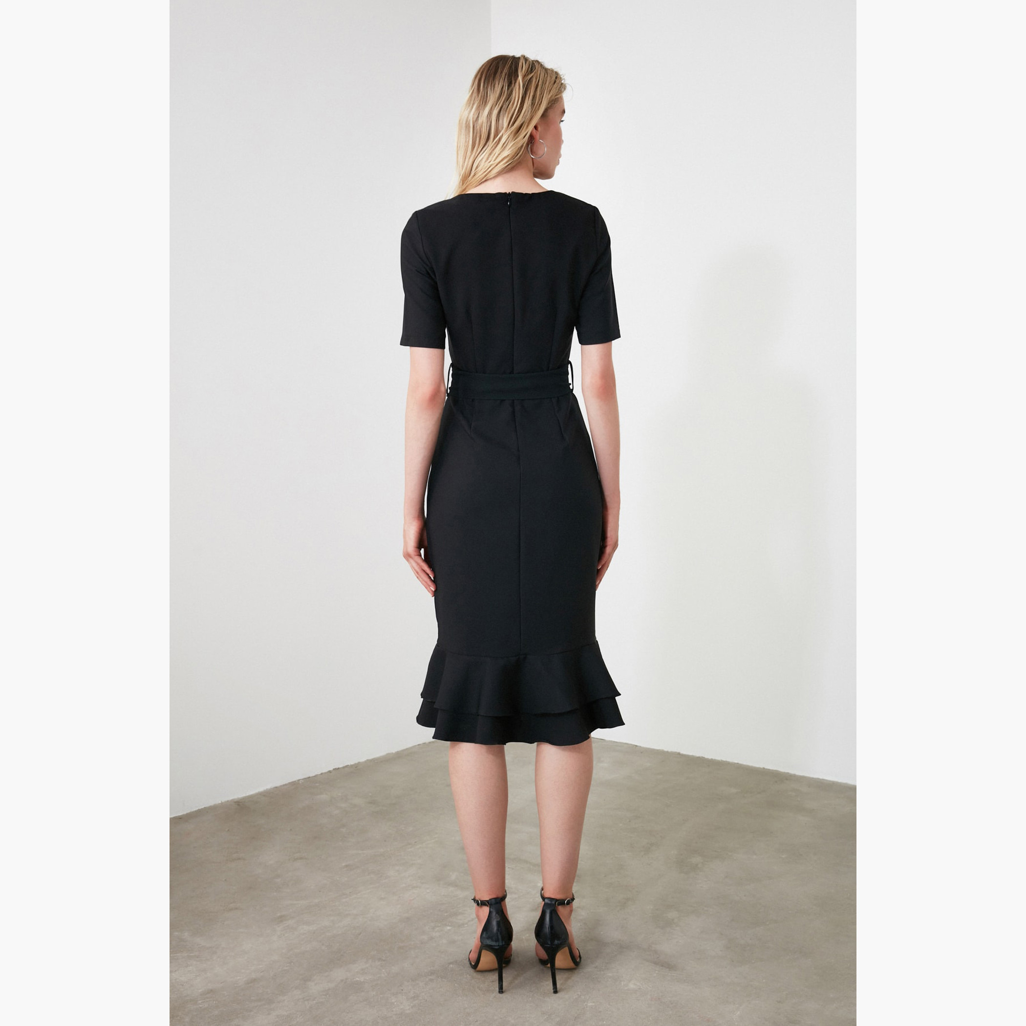 Trendyol Solid Midi Belted Dress with Round Neck and Short Sleeves-women-clothing-dresses-image-4