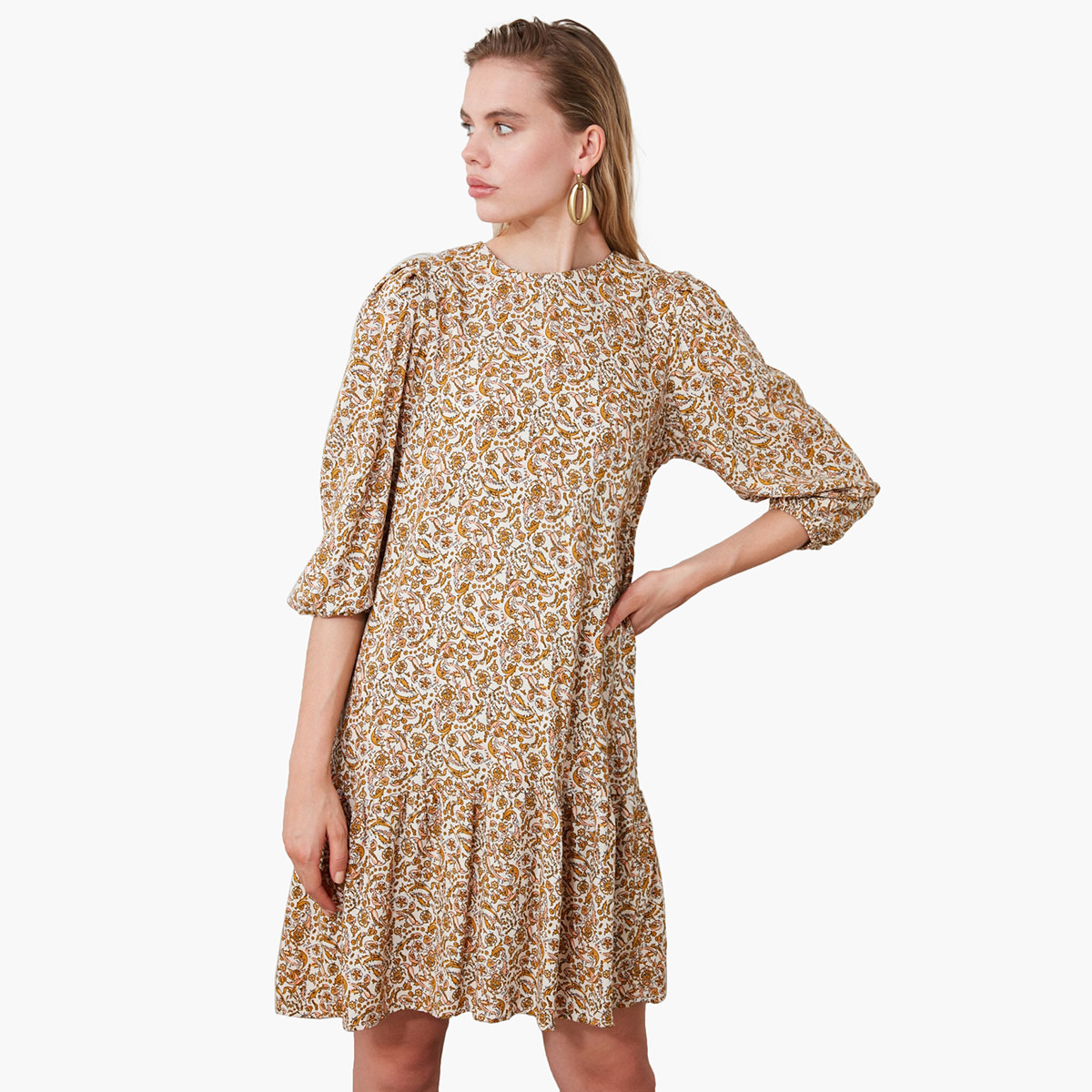 فستان واسع قصير بأكمام 3/4 و طبعات من ترينديول-women-clothing-dresses-image-3