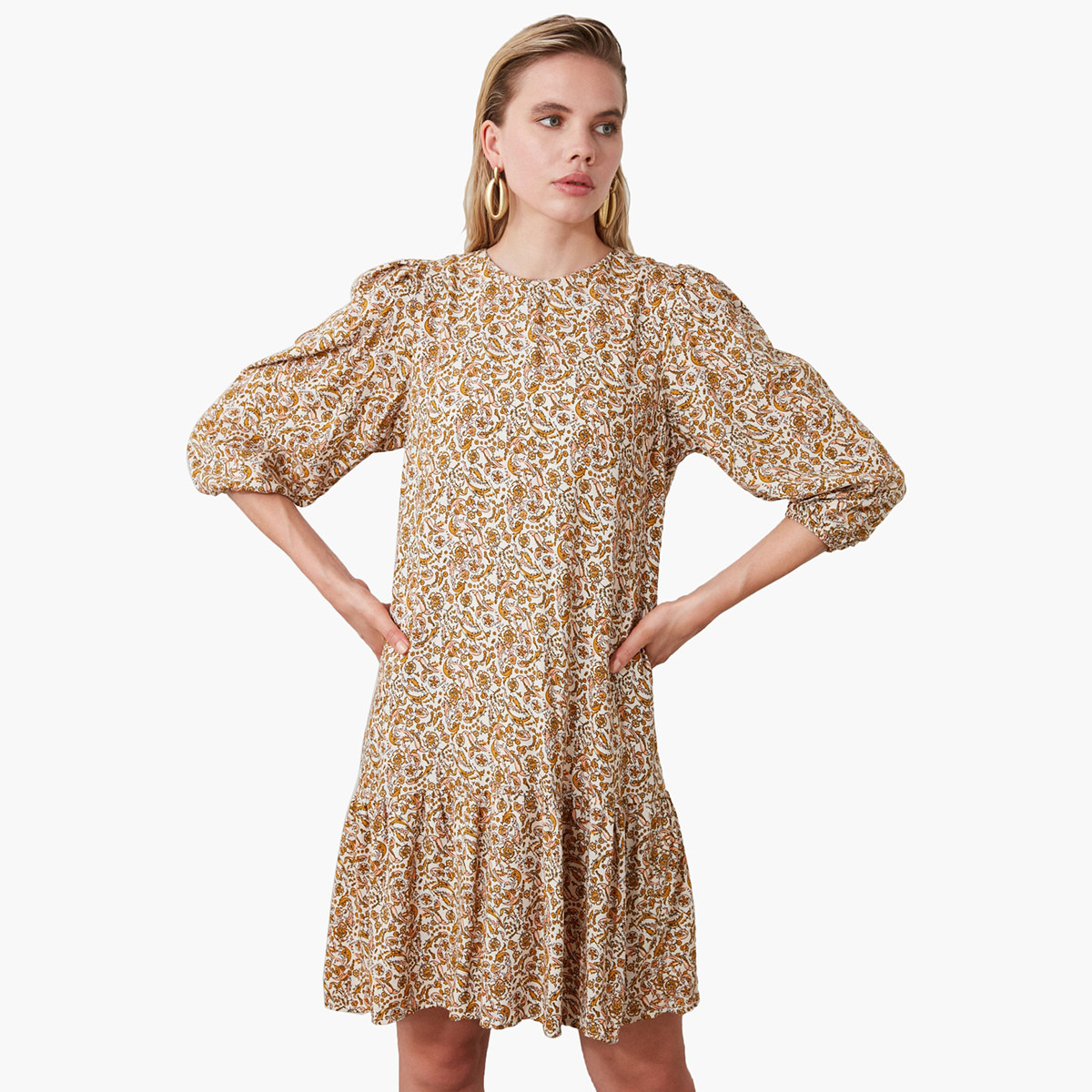 فستان واسع قصير بأكمام 3/4 و طبعات من ترينديول-women-clothing-dresses-image-4