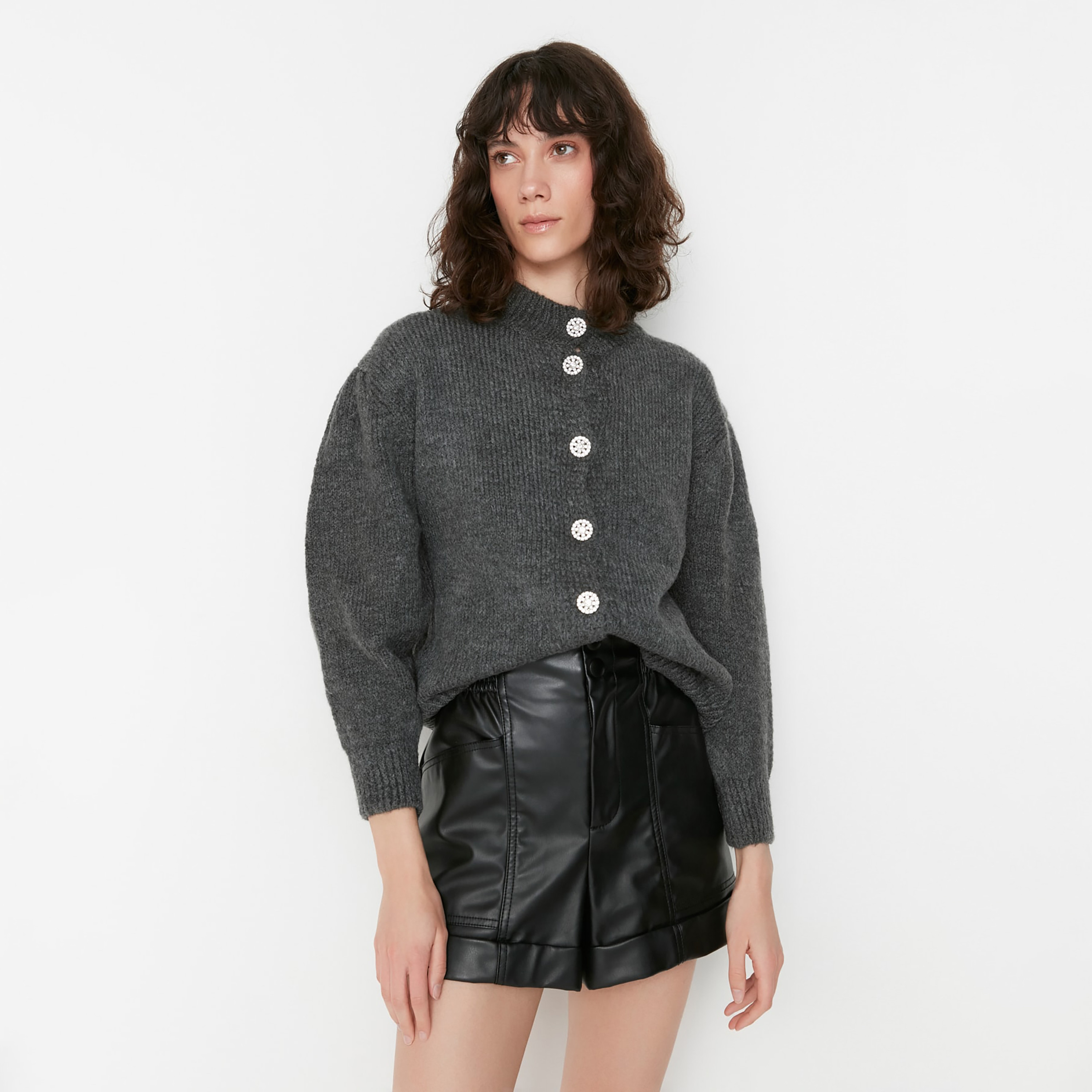 كارديجان حريمي رمادي بملمس مضلع من ترينديول ميلا-women-winterwear-cardigansandjumpers-cardigans-image-1
