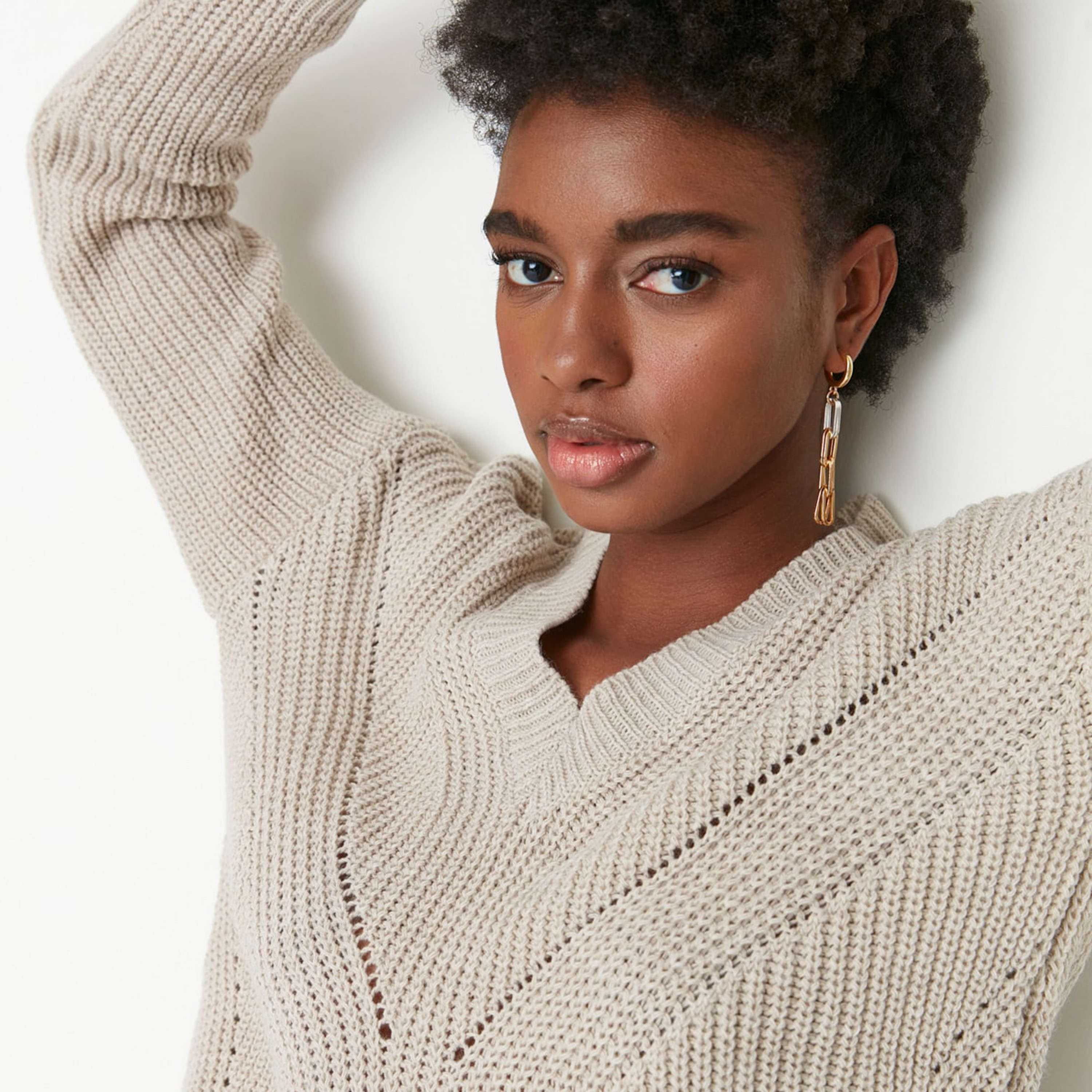 بلوفر حريمي بيج بملمس مضلع وأكمام ساقطة من تريندyol ميلا-women-winterwear-cardigansandjumpers-jumpers-image-4