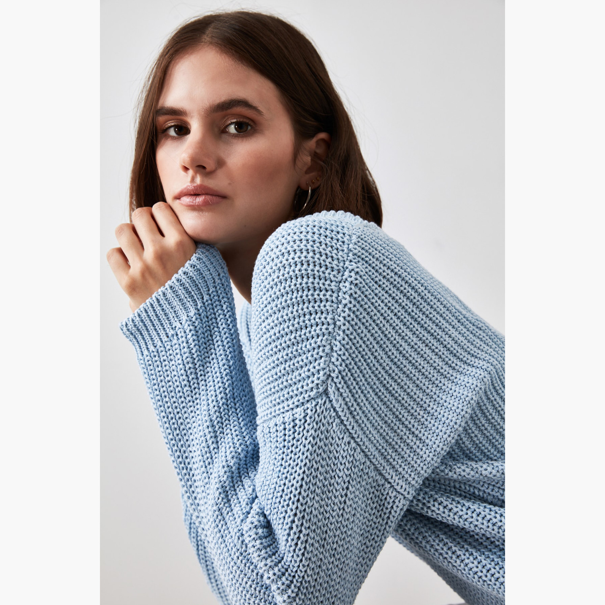 Trendyol Textured Woollen Pullover with V-neck and Long Sleeves-women-clothing-cardigansandjumpers-jumpers-image-5