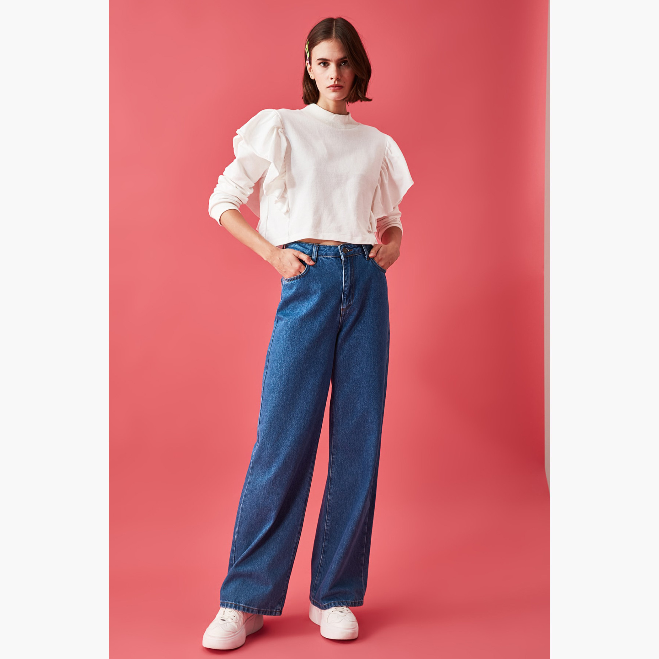 Trendyol Crop Top with Long Sleeves and Ruffle Detail-women-clothing-shirtsandblouses-blouses-image-5