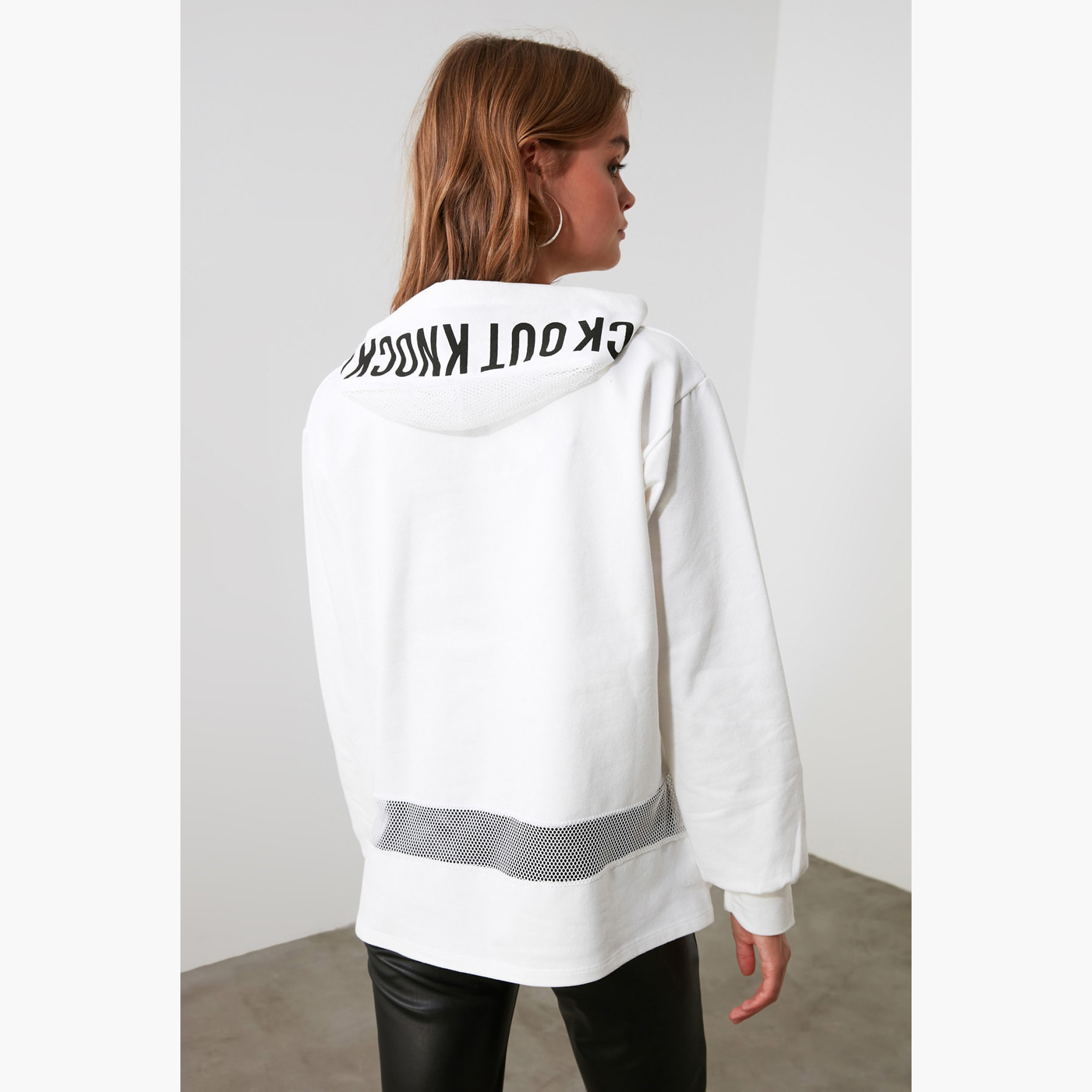 هودي بأكمام طويلة وسحّاب إغلاق ورباط من ترينديول-women-winterwear-hoodiesandsweatshirts-hoodies-image-5