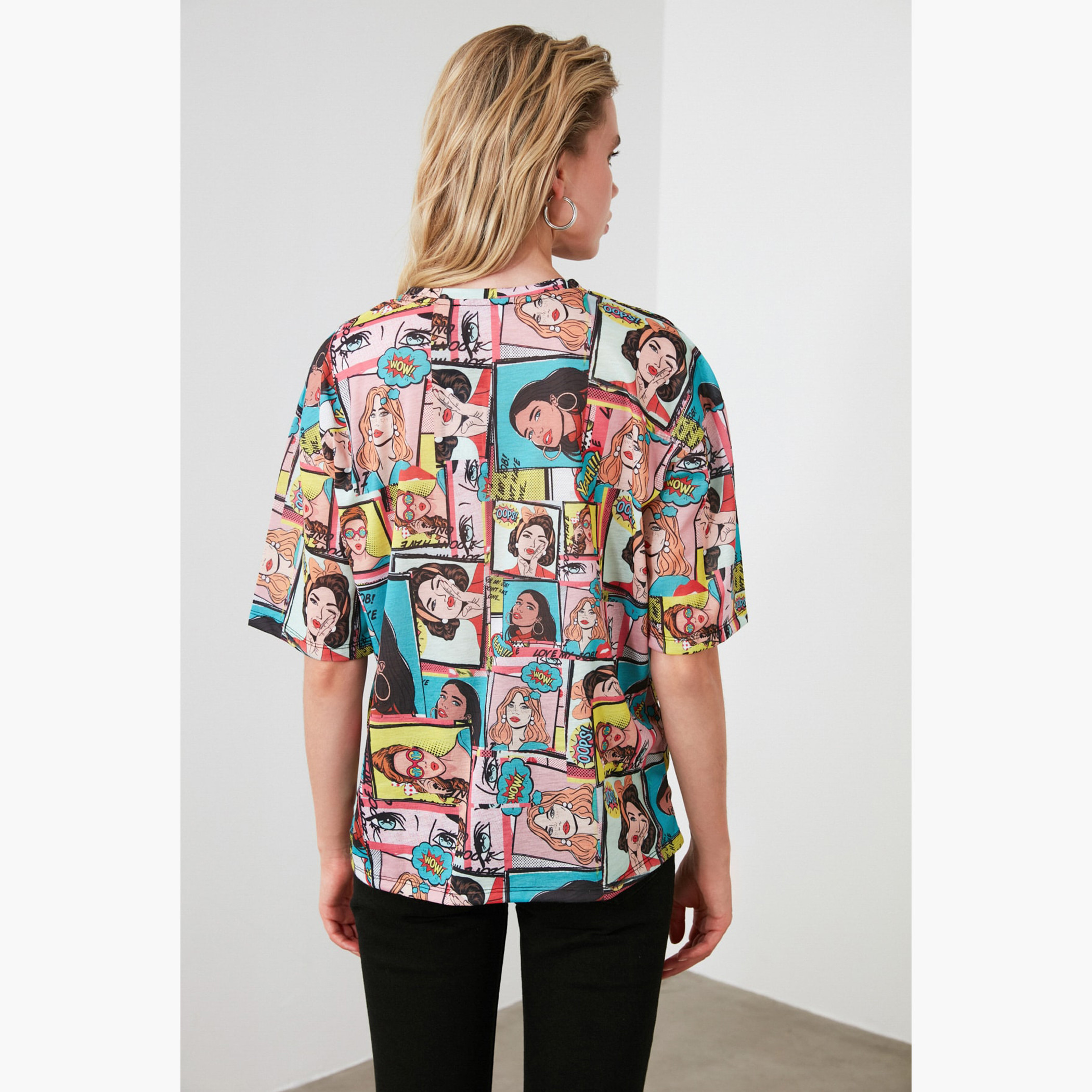 Trendyol Printed Regular Fit Crew Neck Top with Short Sleeves-women-clothing-tshirts-image-6
