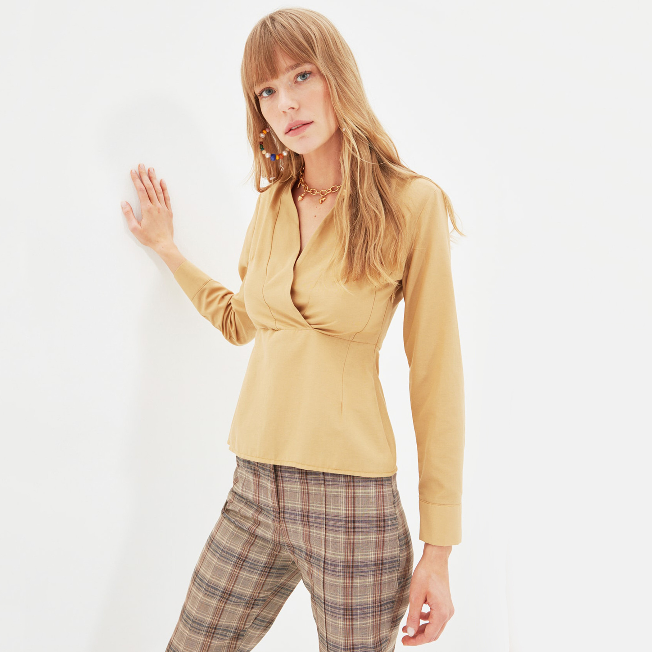 Trendyol Women Solid Collared Neck Blouse-women-clothing-shirtsandblouses-blouses-image-2