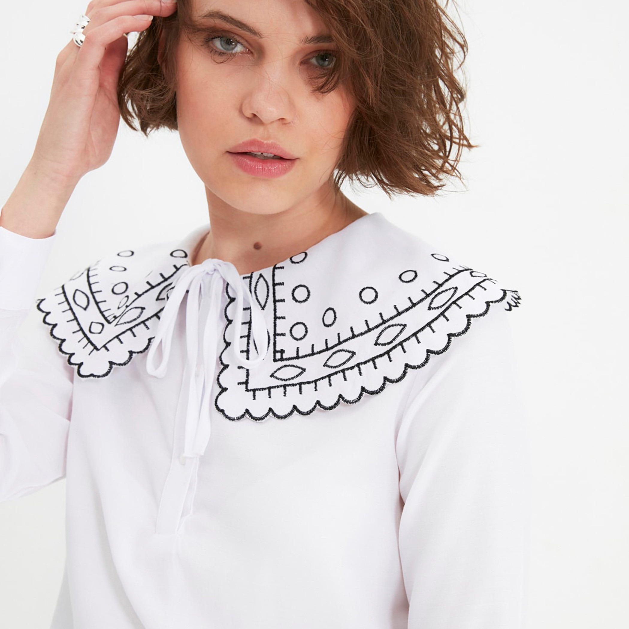 ترينديول أبيض قميص-women-clothing-shirtsandblouses-blouses-image-9