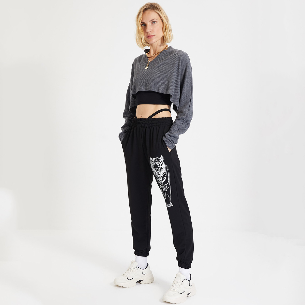 ترينديول أسود بانت عداء ببطء-women-clothing-bottoms-joggers-image-1