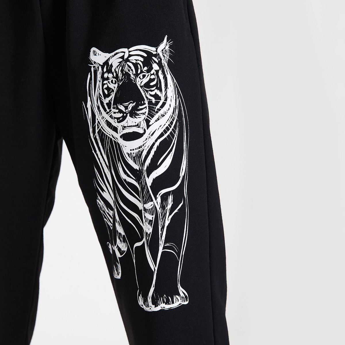 ترينديول أسود بانت عداء ببطء-women-clothing-bottoms-joggers-image-3