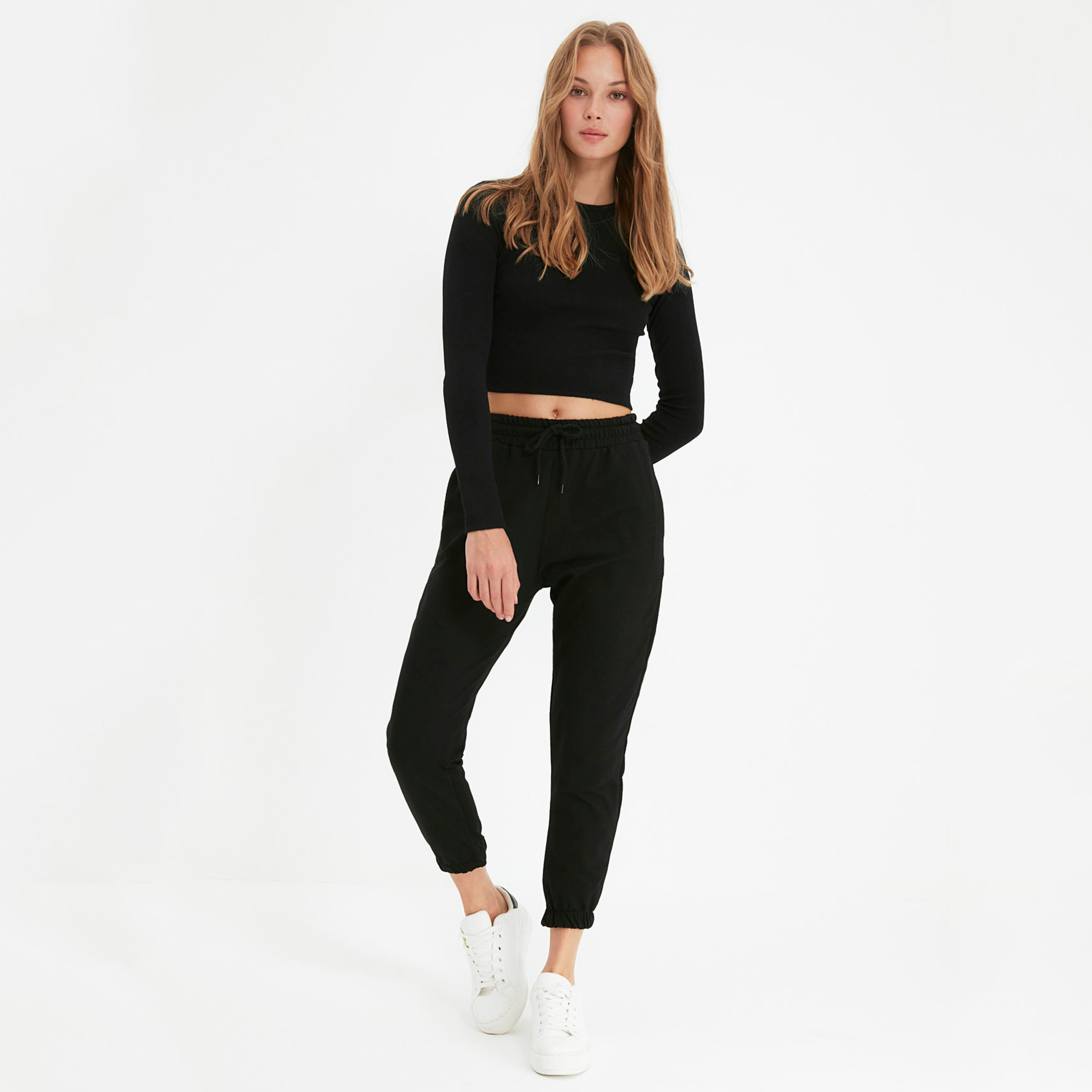 Trendyol Women Solid Pocket Detail Drawstring Jogger-women-clothing-bottoms-joggers-image-2