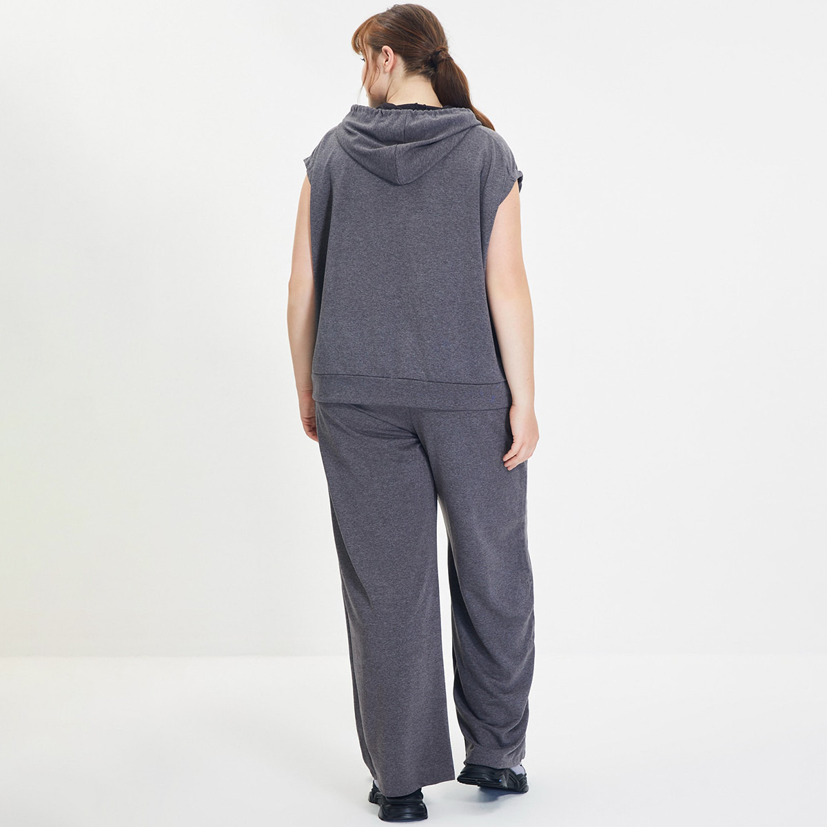 ترينديول رمادي مجموعات-women-clothing-sportswearandactivewear-trackpantsandtracksuits-image-11