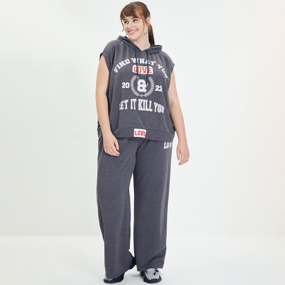 ترينديول رمادي مجموعات-women-clothing-sportswearandactivewear-trackpantsandtracksuits-image-3